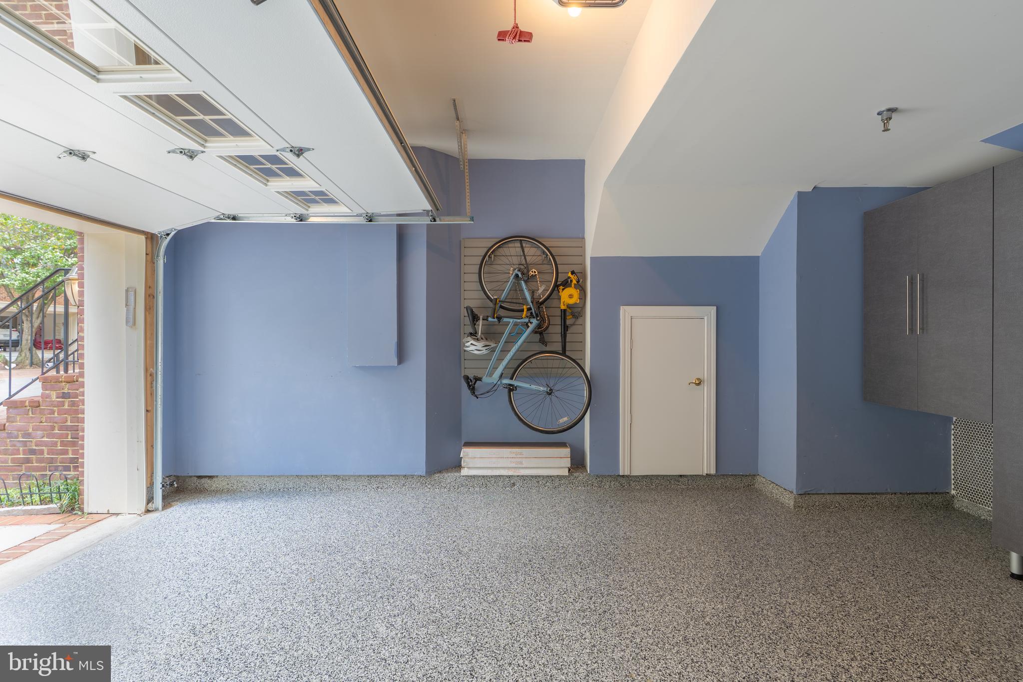 HUNTING RIDGE - Residential