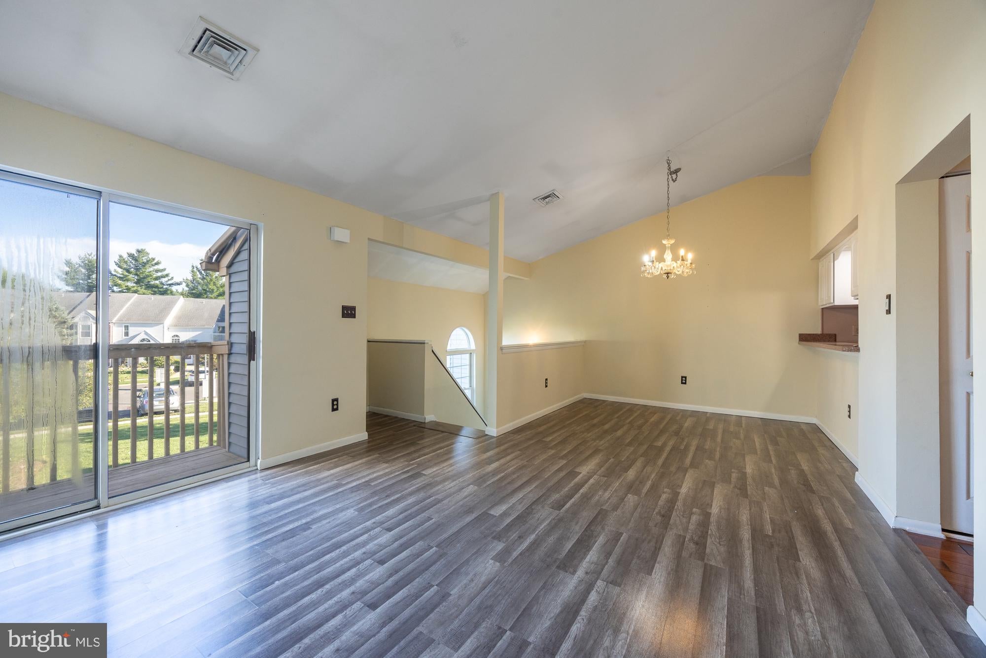 85 PINEWOOD DRIVE