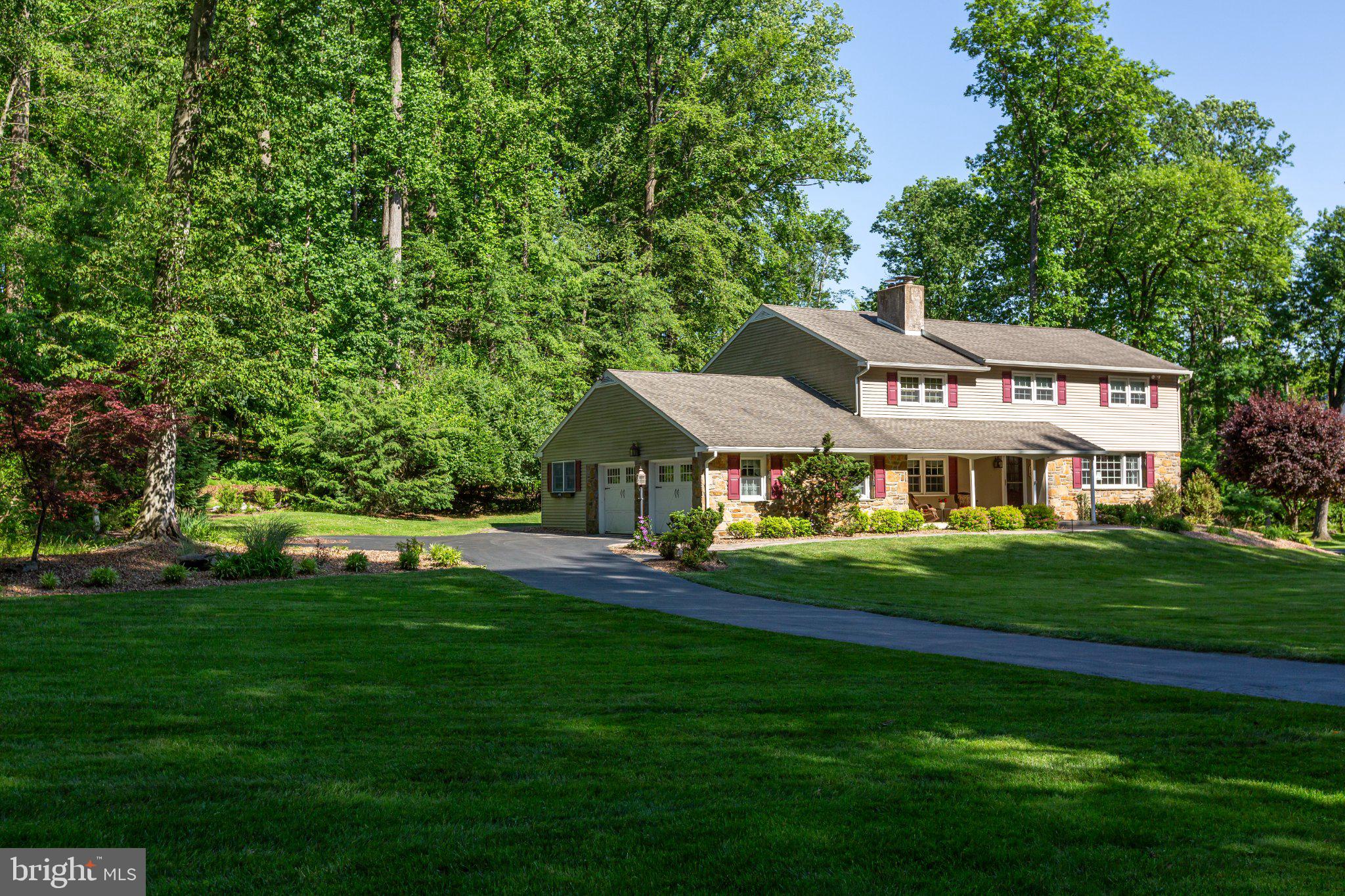 1464 GLENBROOK LANE