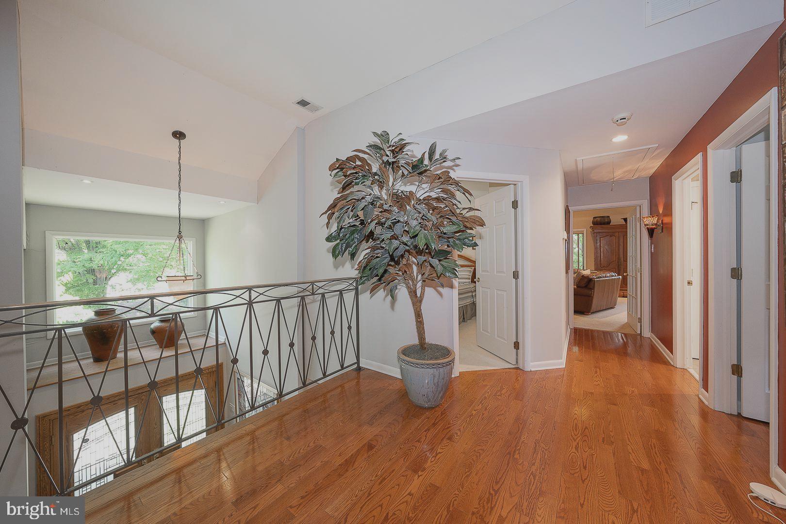 WYNNEWOOD - Residential