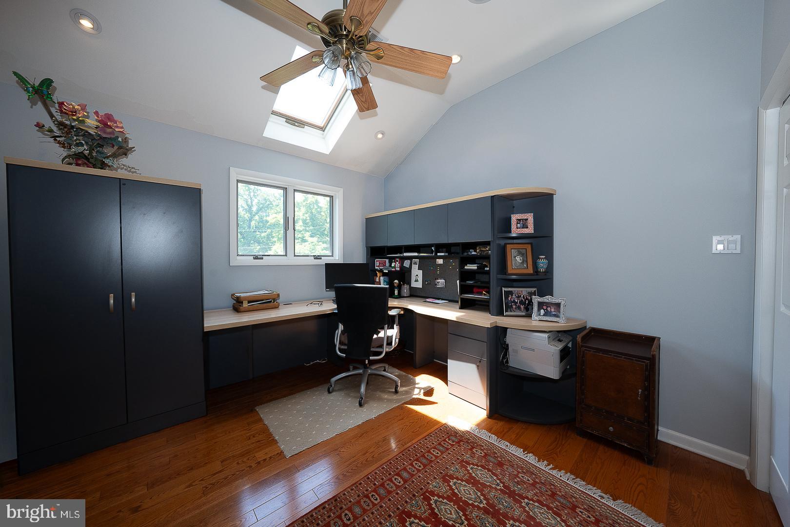 WYNNEWOOD - Residential