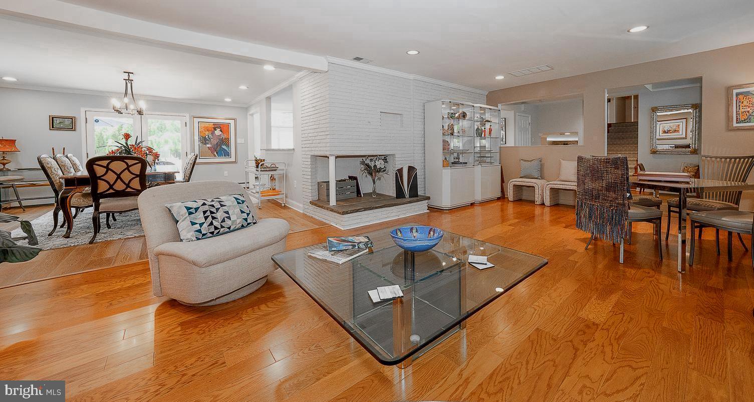 WYNNEWOOD - Residential