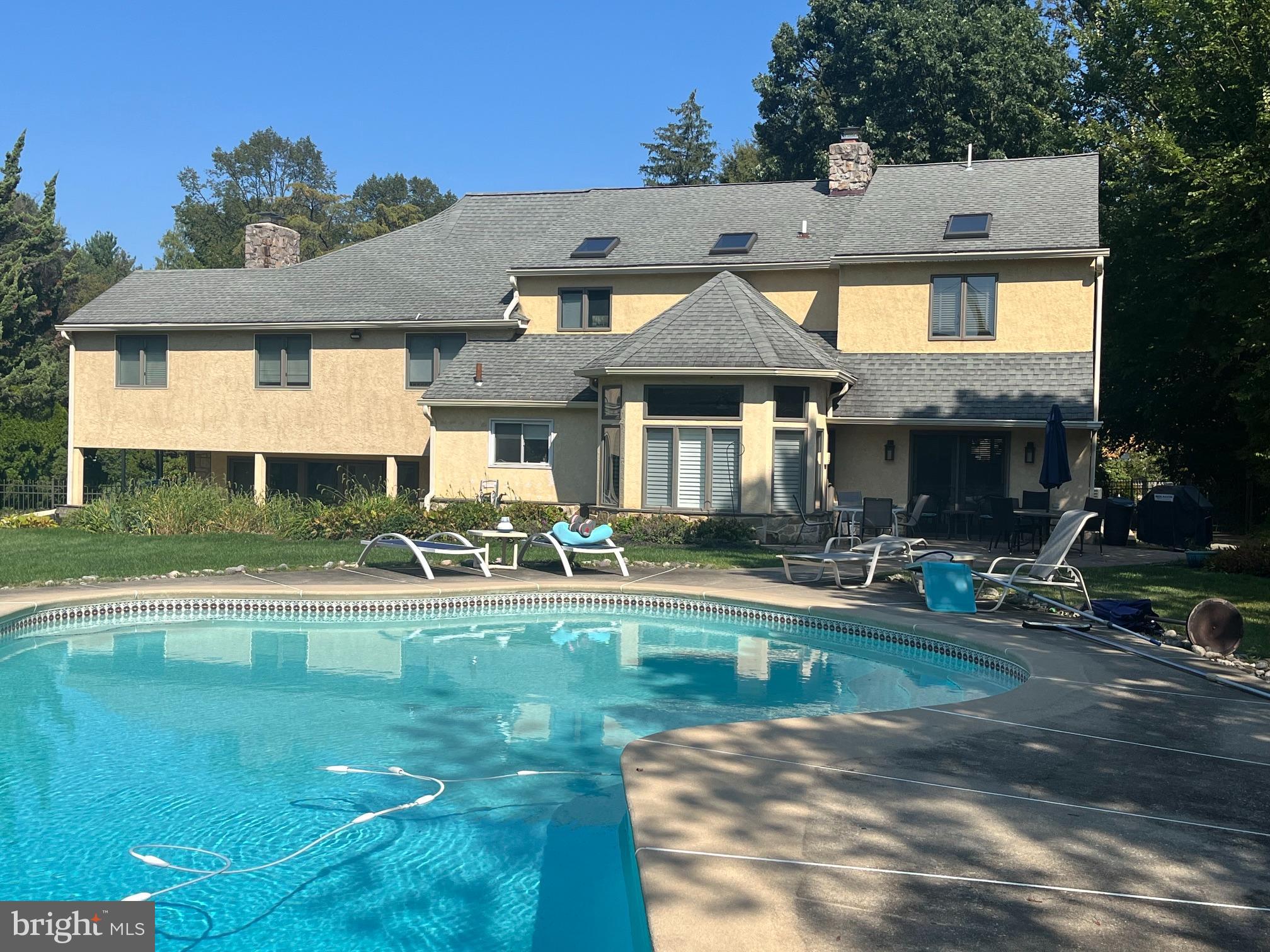 WYNNEWOOD - Residential