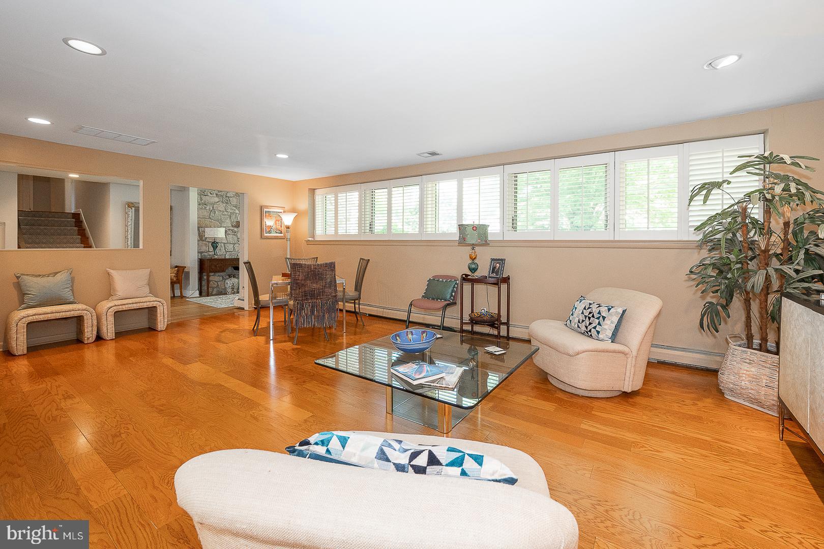 WYNNEWOOD - Residential
