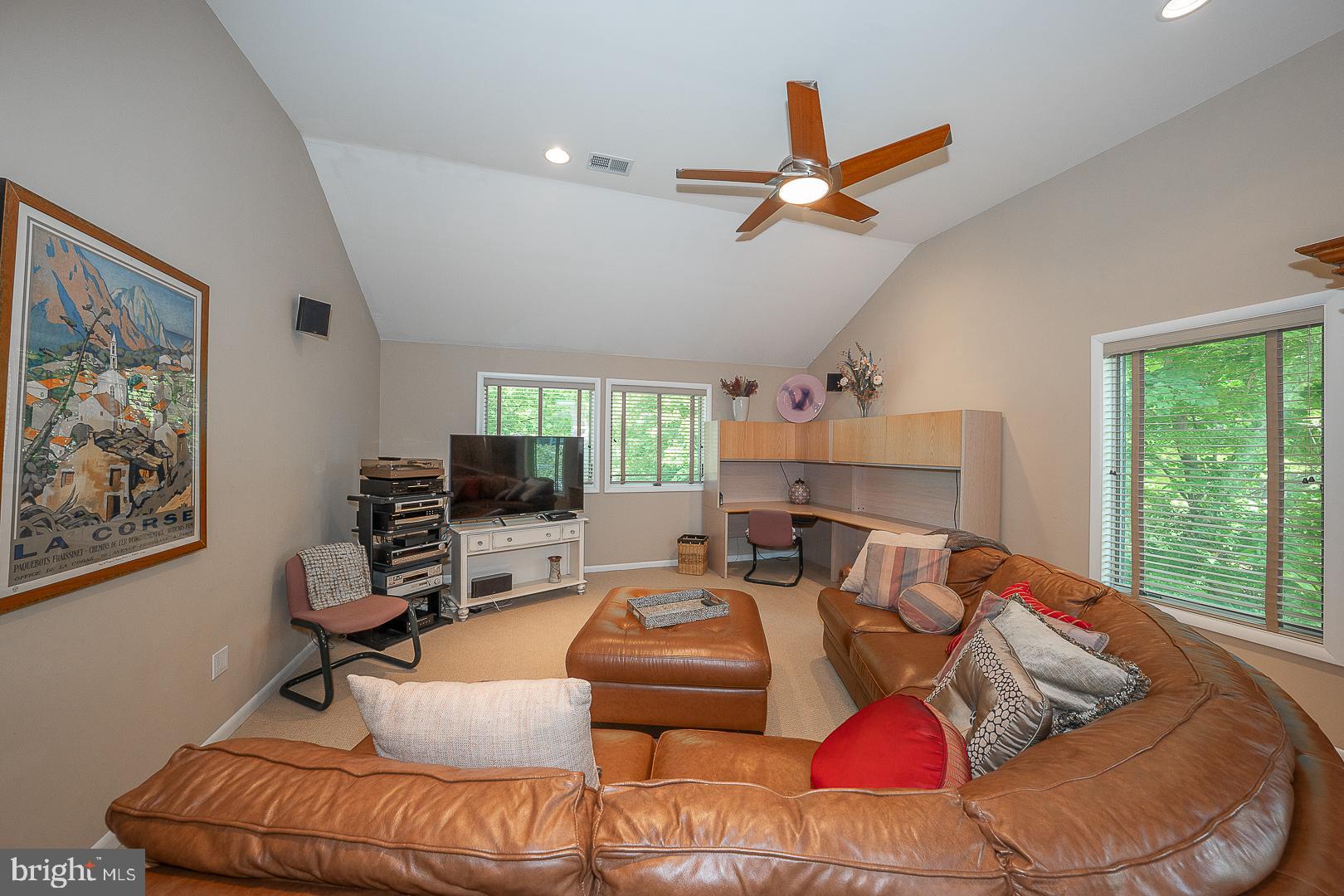 WYNNEWOOD - Residential