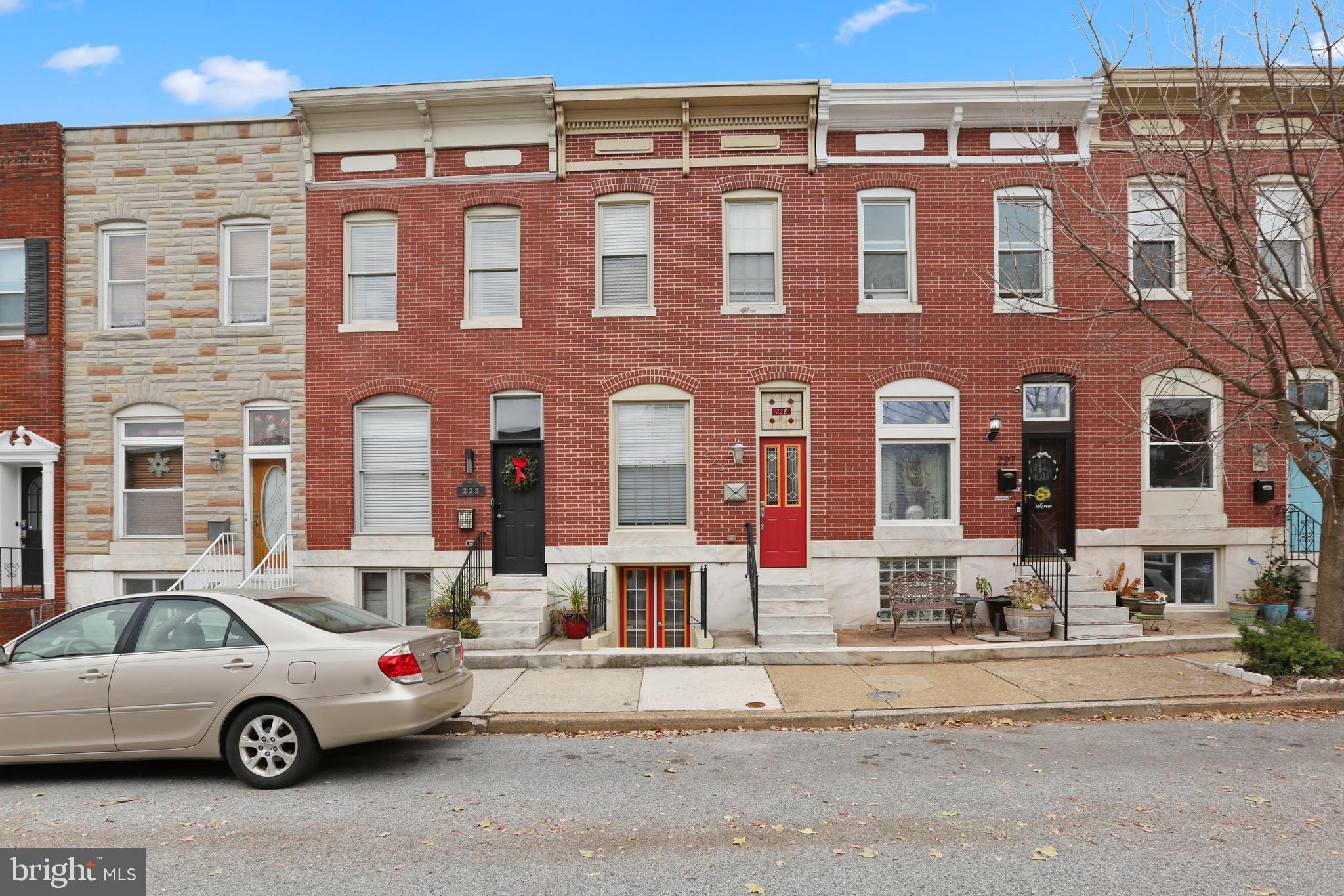 BEAUTIFUL WIDE HOME CLOSE PATTERSON PARK! LARGE PARKING CARPORT! HARD WOOD FLOORS, GRANITE COUNTER, UPDATED APPLIANCES, BEAUTIFUL KITCHEN SPACE!! CARPETED BEDROOMS! FINISHED BASEMENT WITH PRIVATE BATHROOM! PRIVATE BACK PATIO. PROFESSIONALLY MANAGED! SCHEDULE YOUR SHOWING TODAY!!
