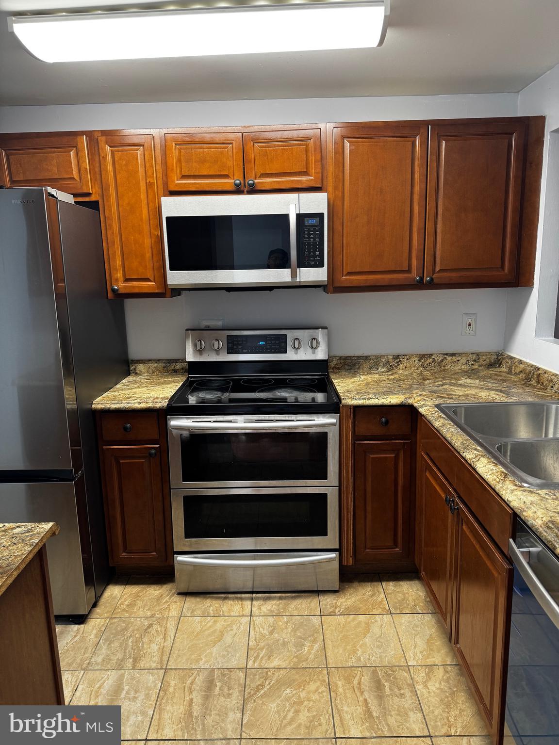 KINGSTOWNE - Residential Lease