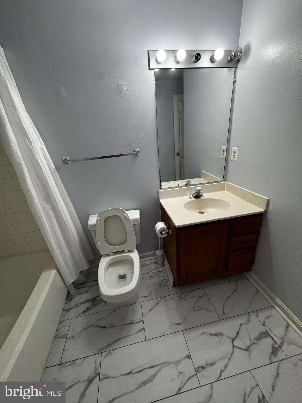 KINGSTOWNE - Residential Lease