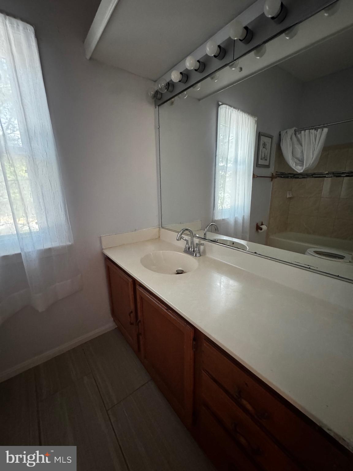 KINGSTOWNE - Residential Lease