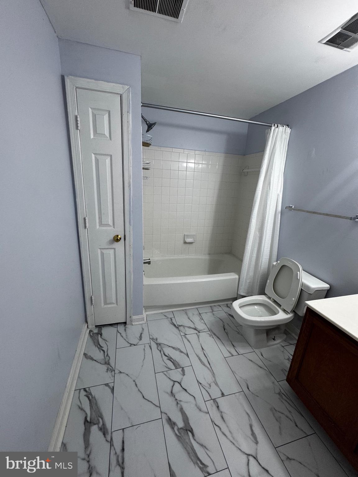 KINGSTOWNE - Residential Lease