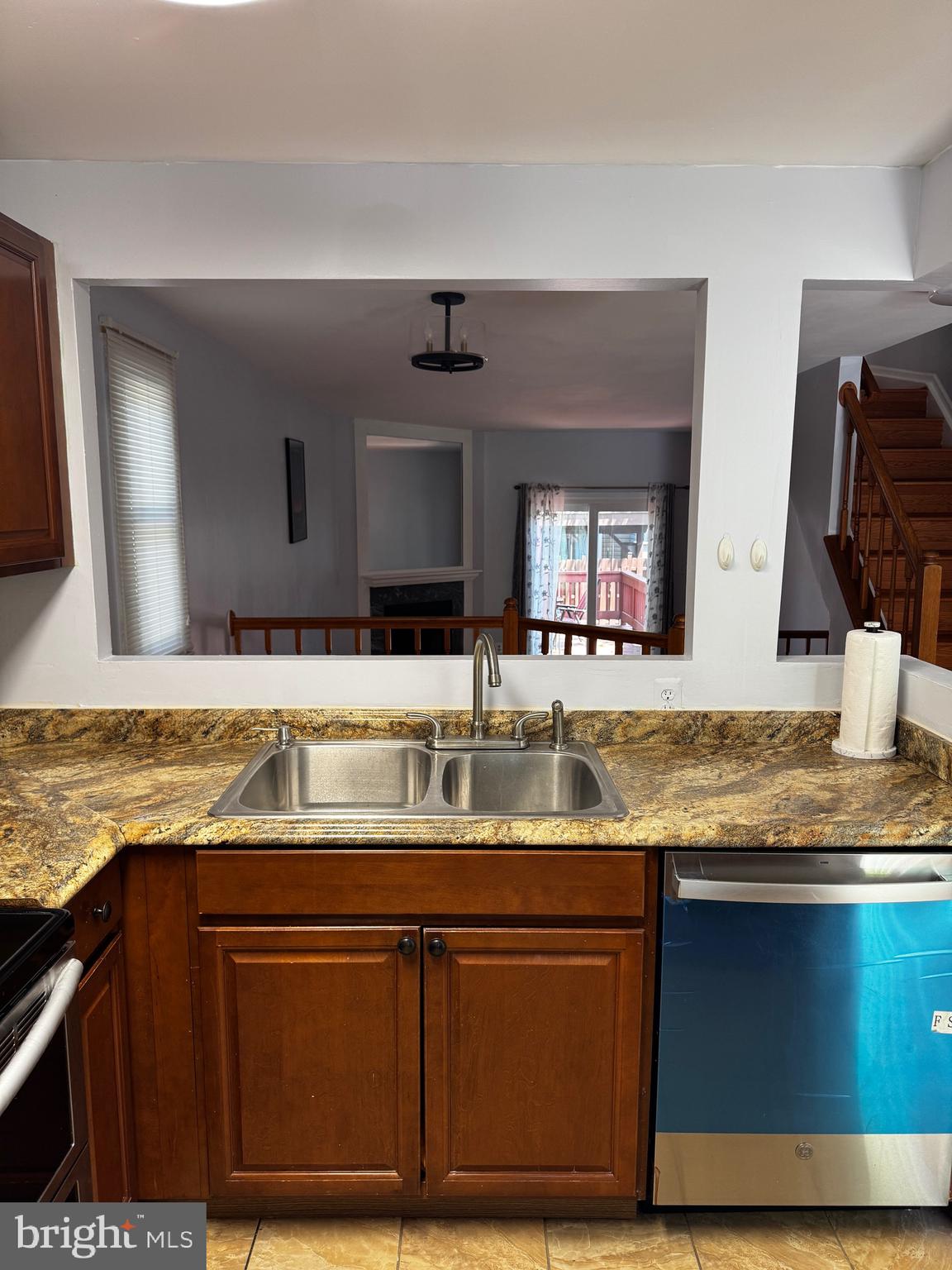 KINGSTOWNE - Residential Lease