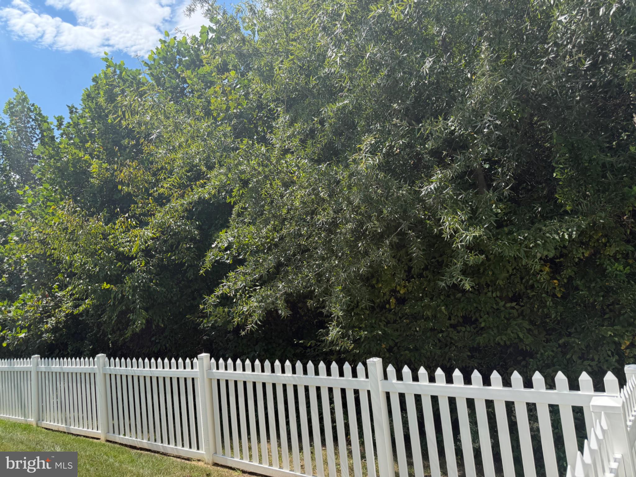 8934 PENRITH DRIVE
