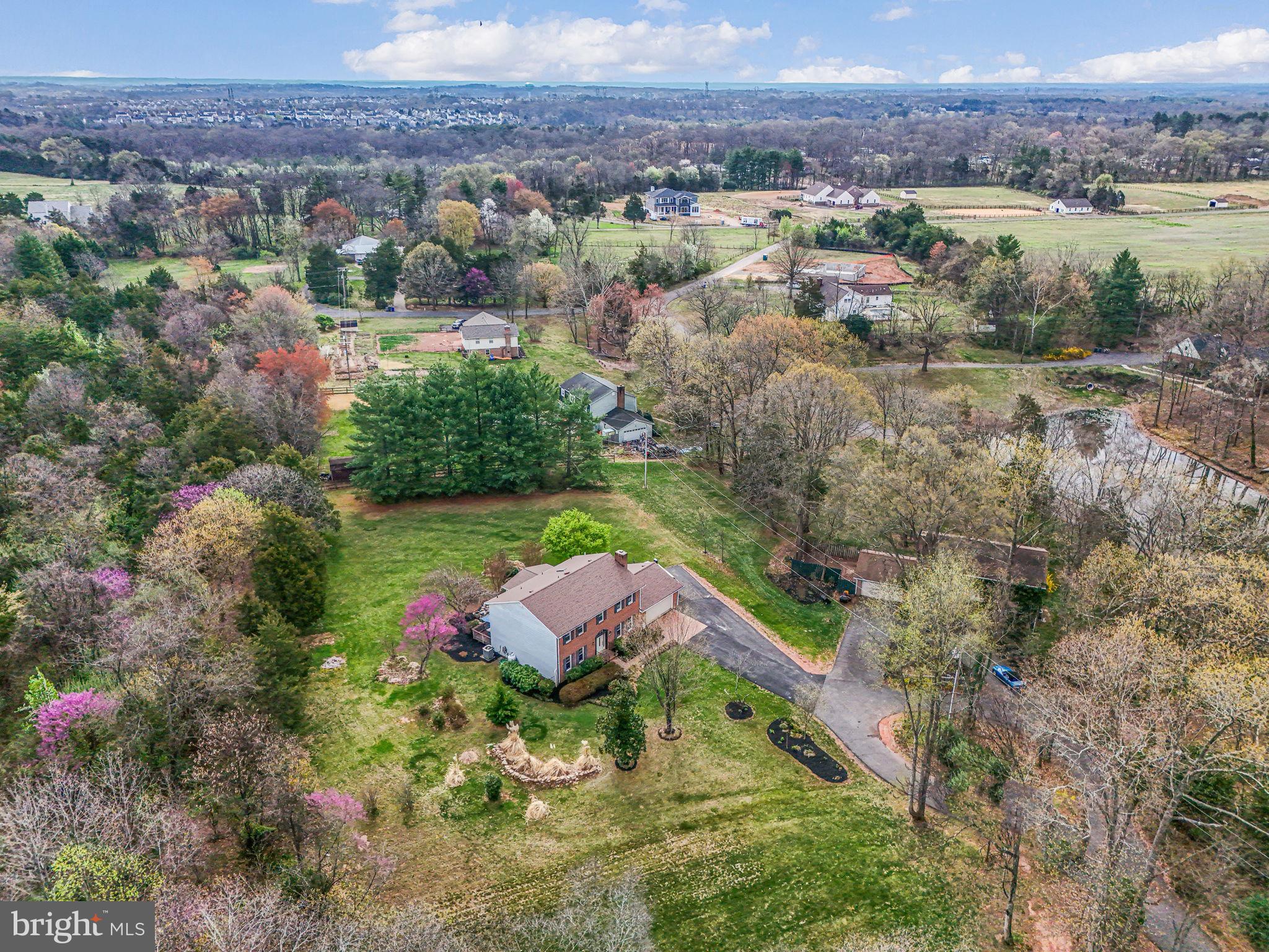 BROADLANDS - Residential