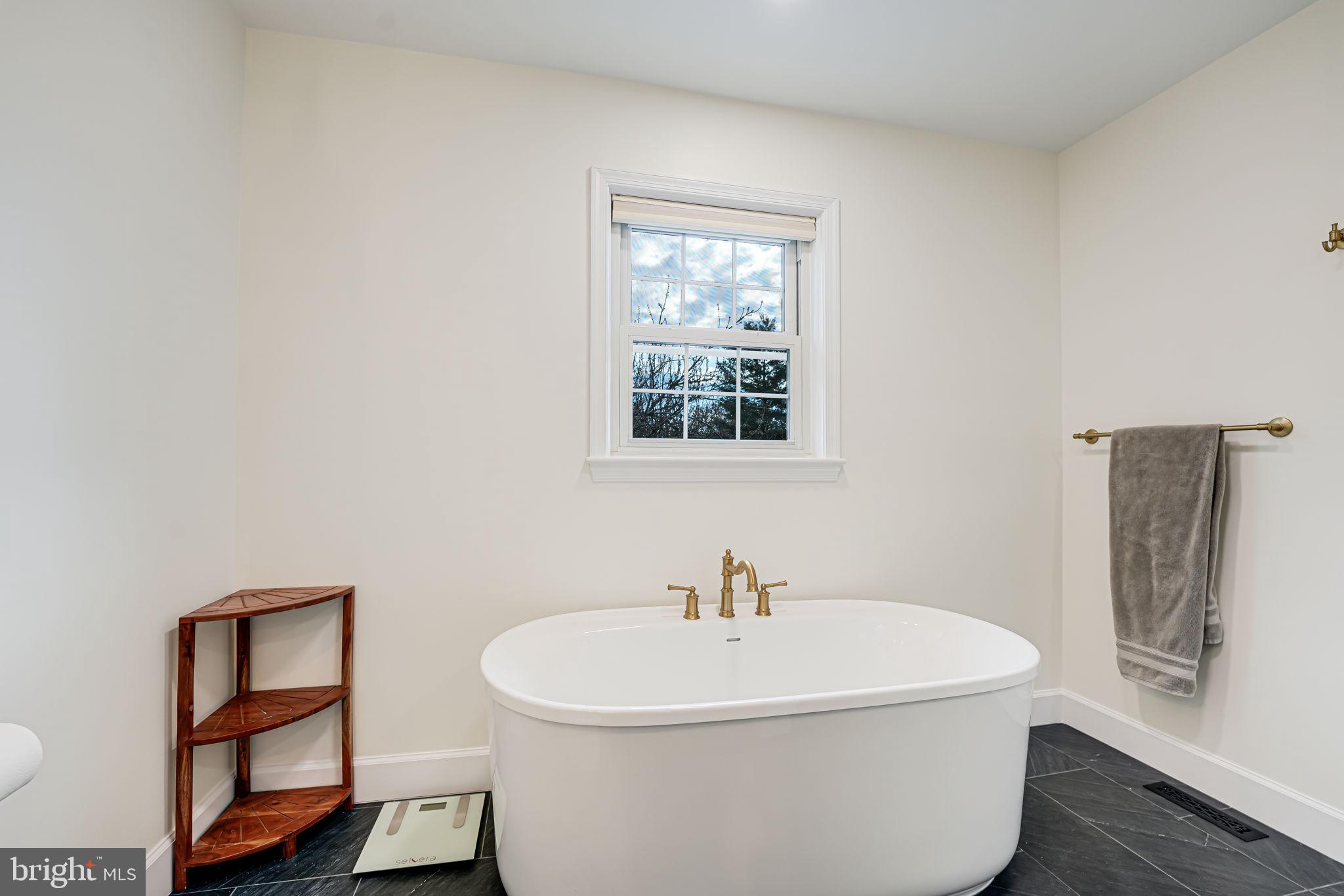 BROADLANDS - Residential