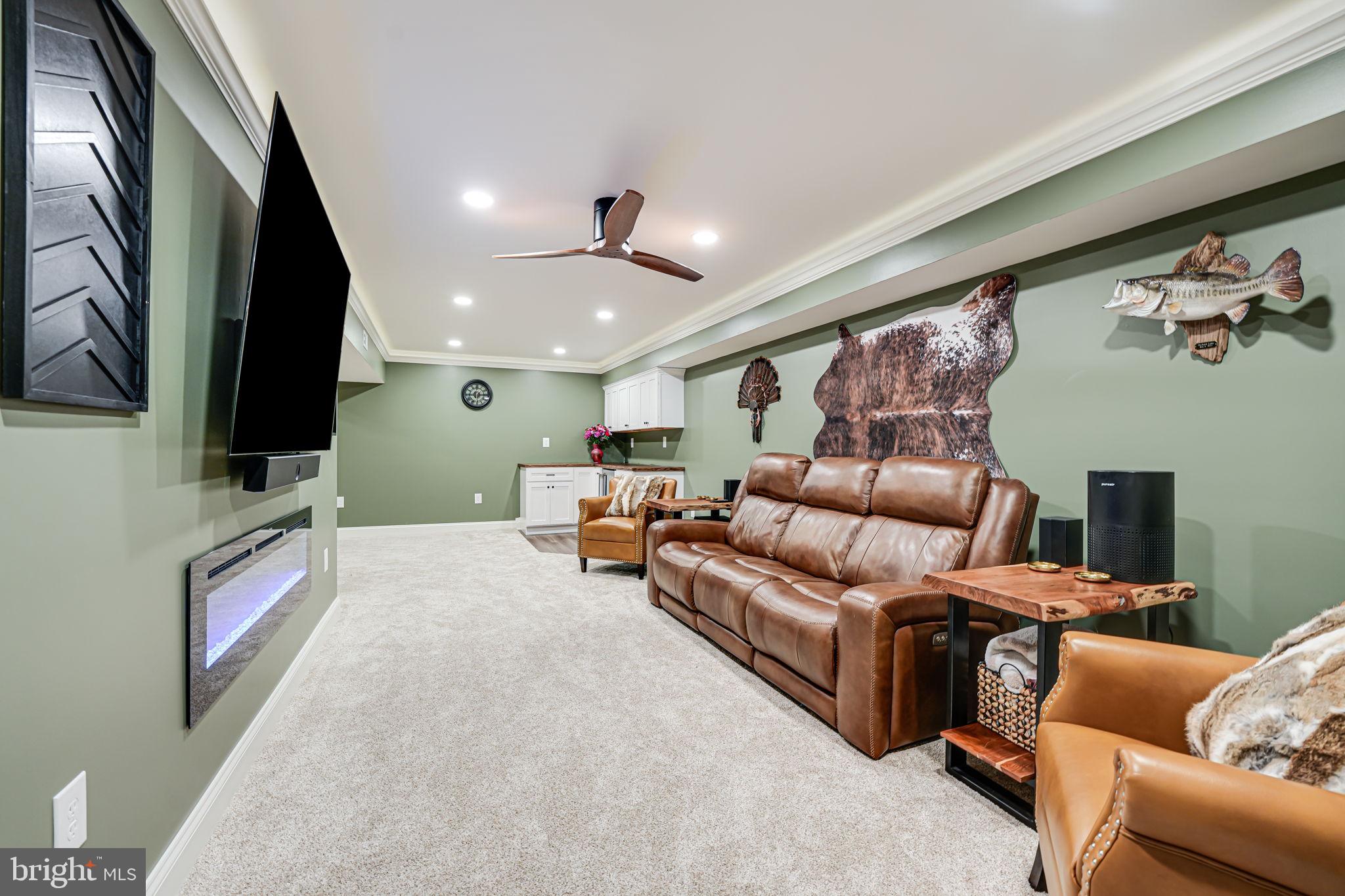 BROADLANDS - Residential