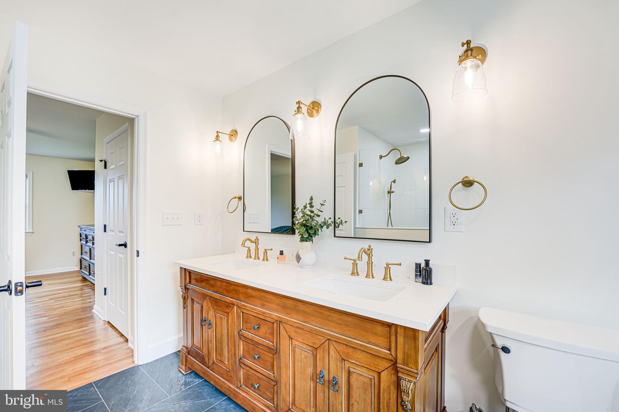 BROADLANDS - Residential