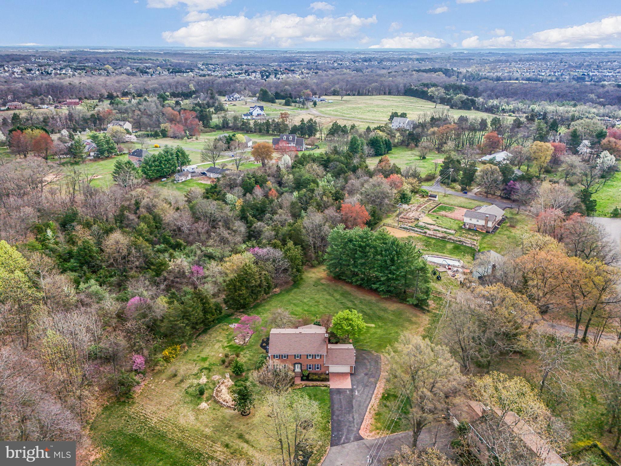 BROADLANDS - Residential