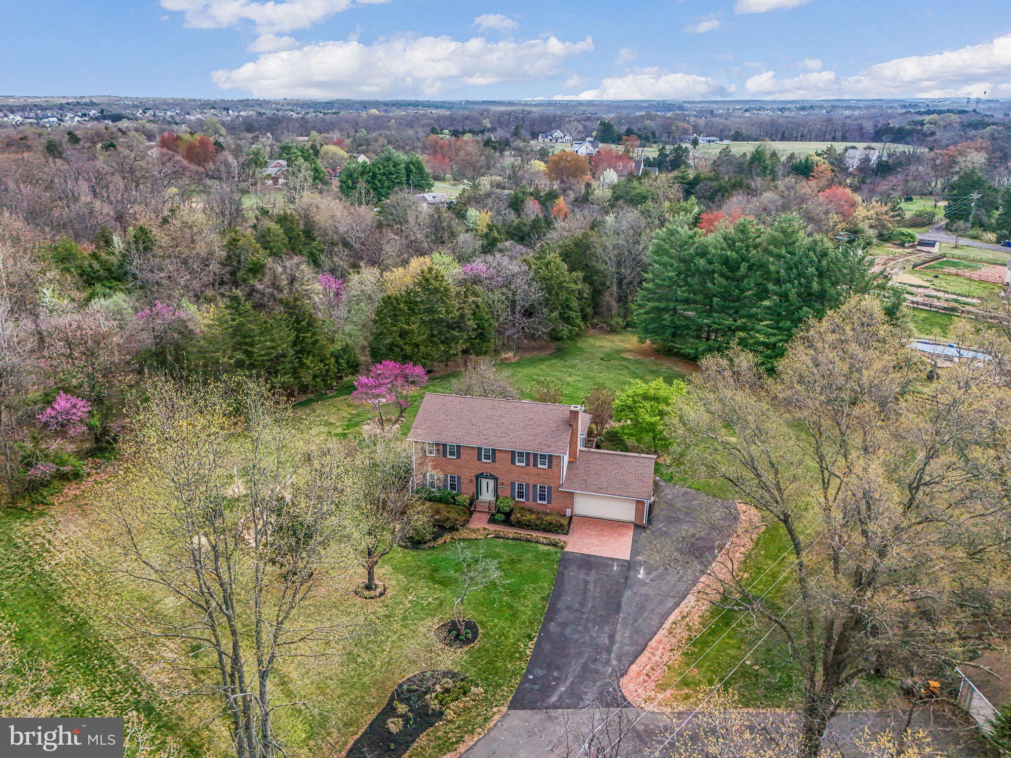 BROADLANDS - Residential