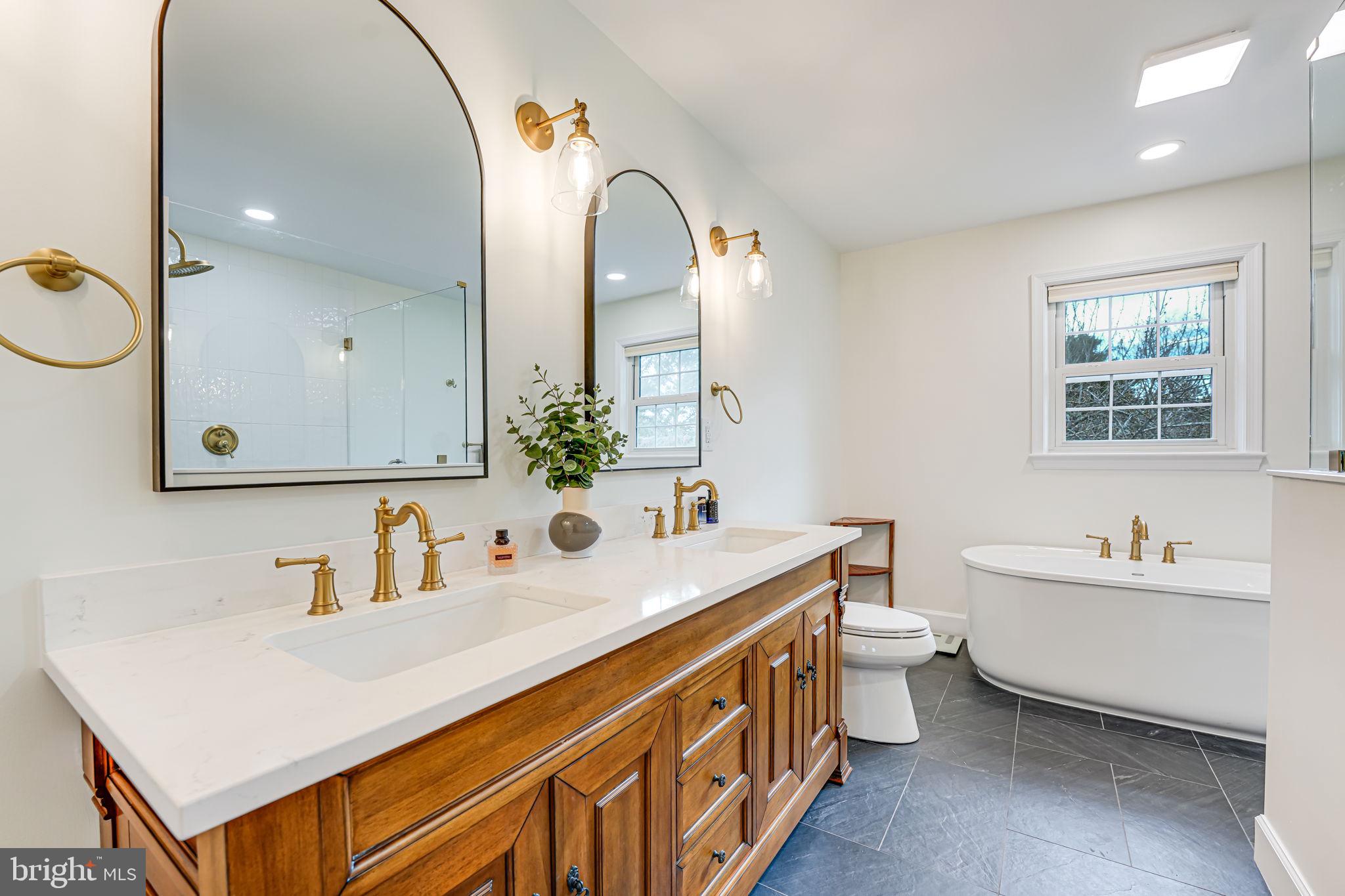 BROADLANDS - Residential