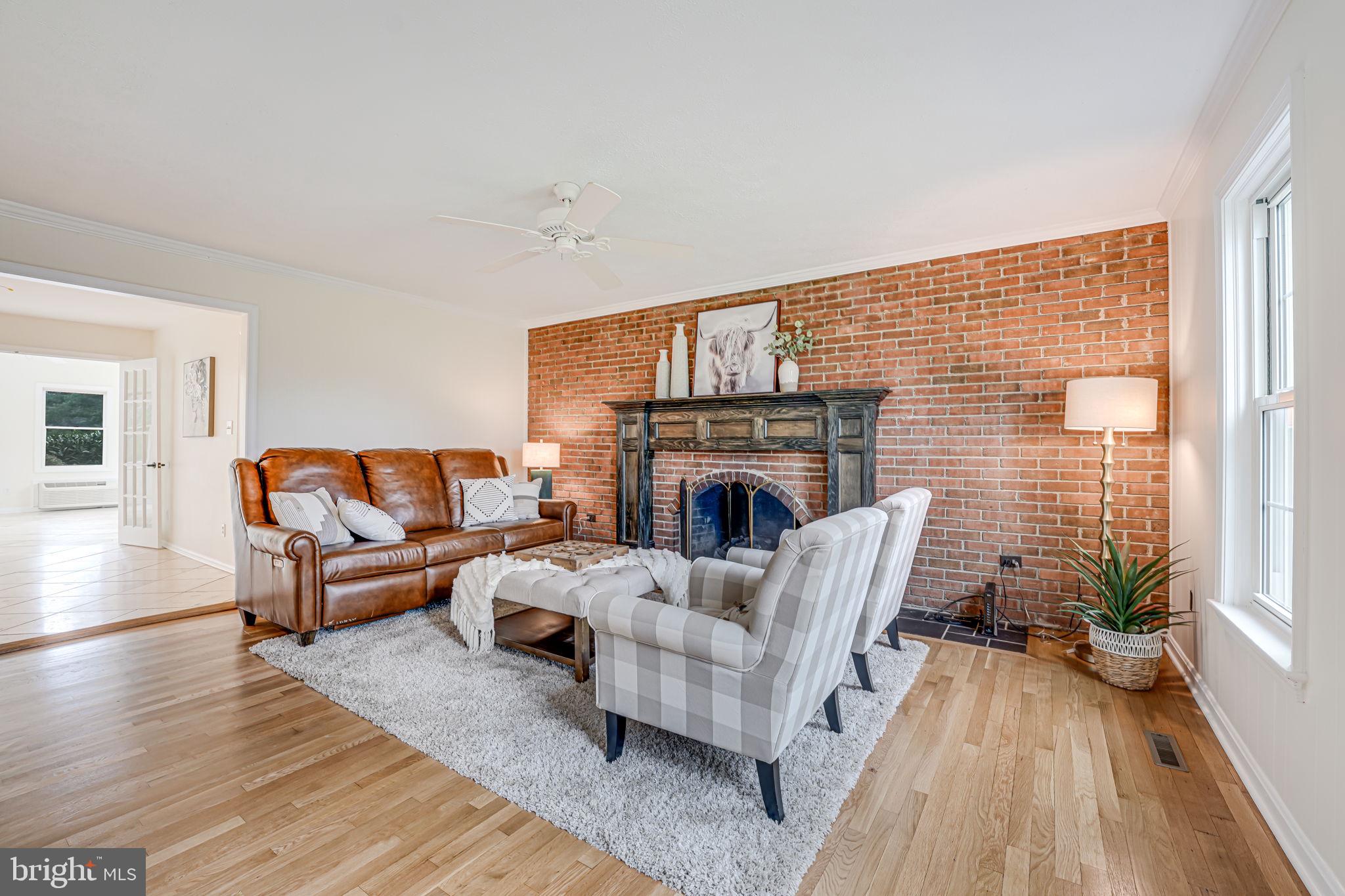 BROADLANDS - Residential