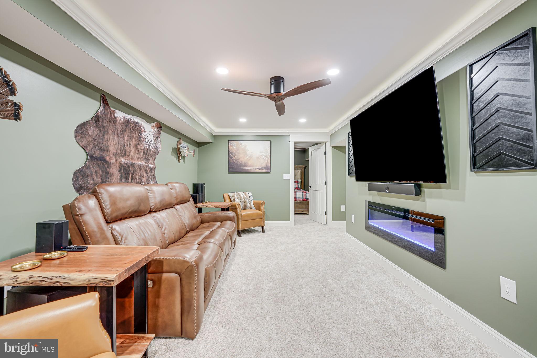 BROADLANDS - Residential