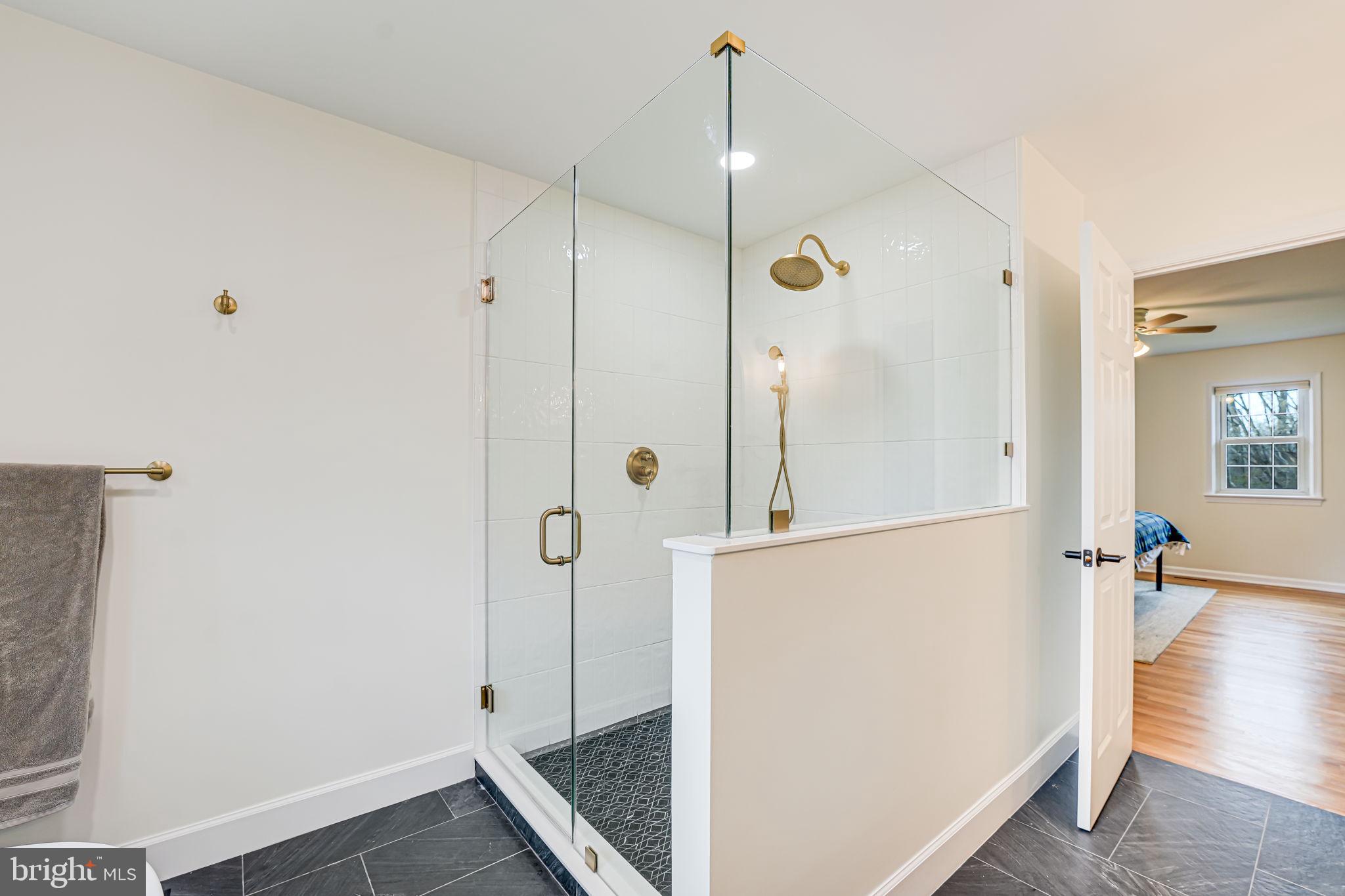 BROADLANDS - Residential