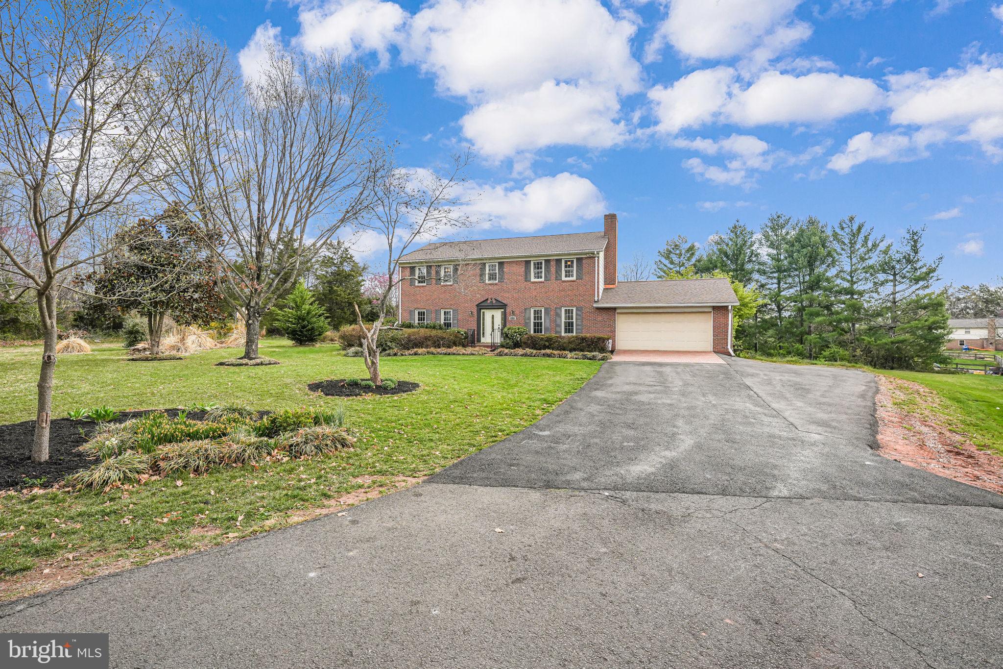 BROADLANDS - Residential