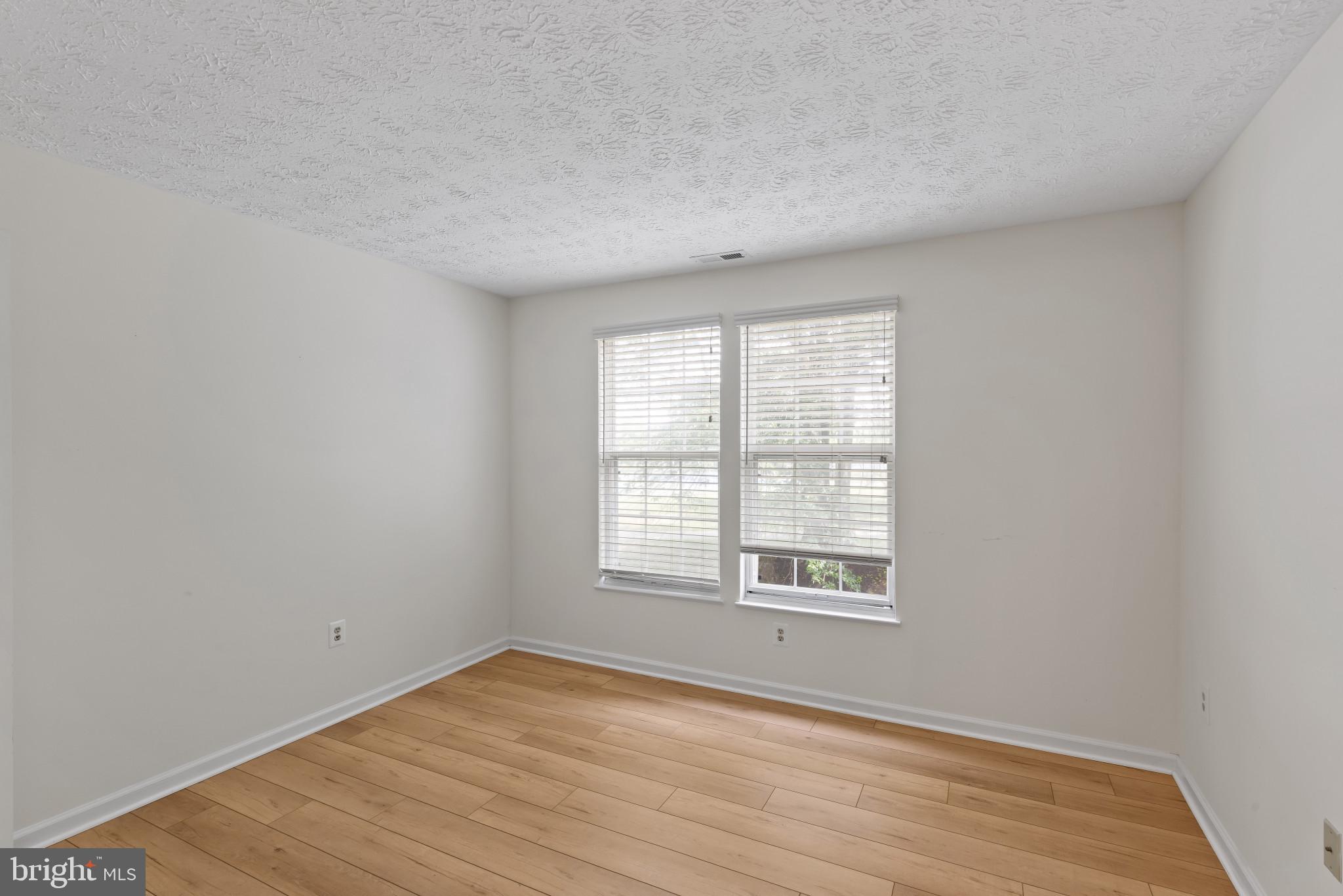 PINEY ORCHARD - Residential