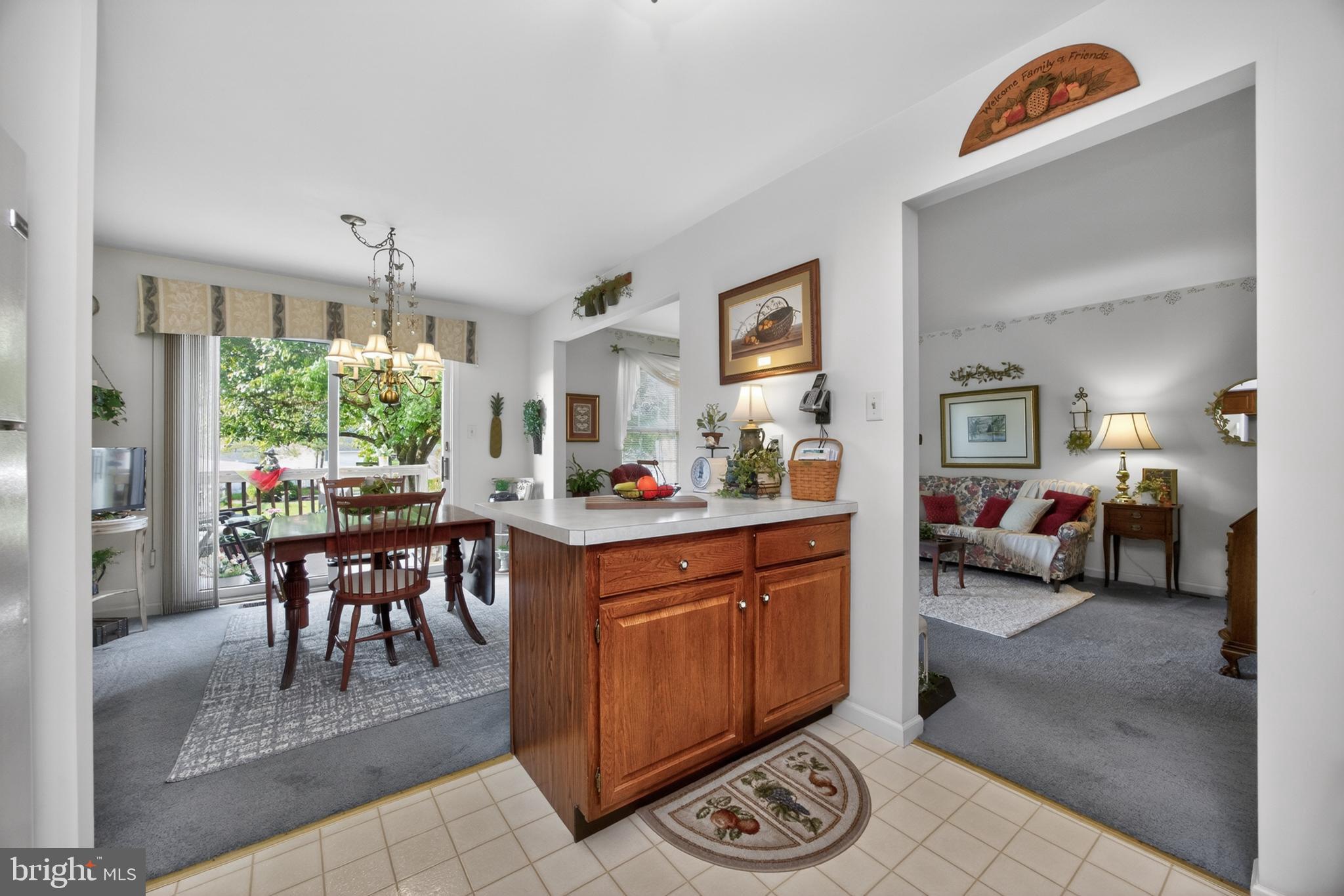 STRAWBERRY FIELDS - Residential