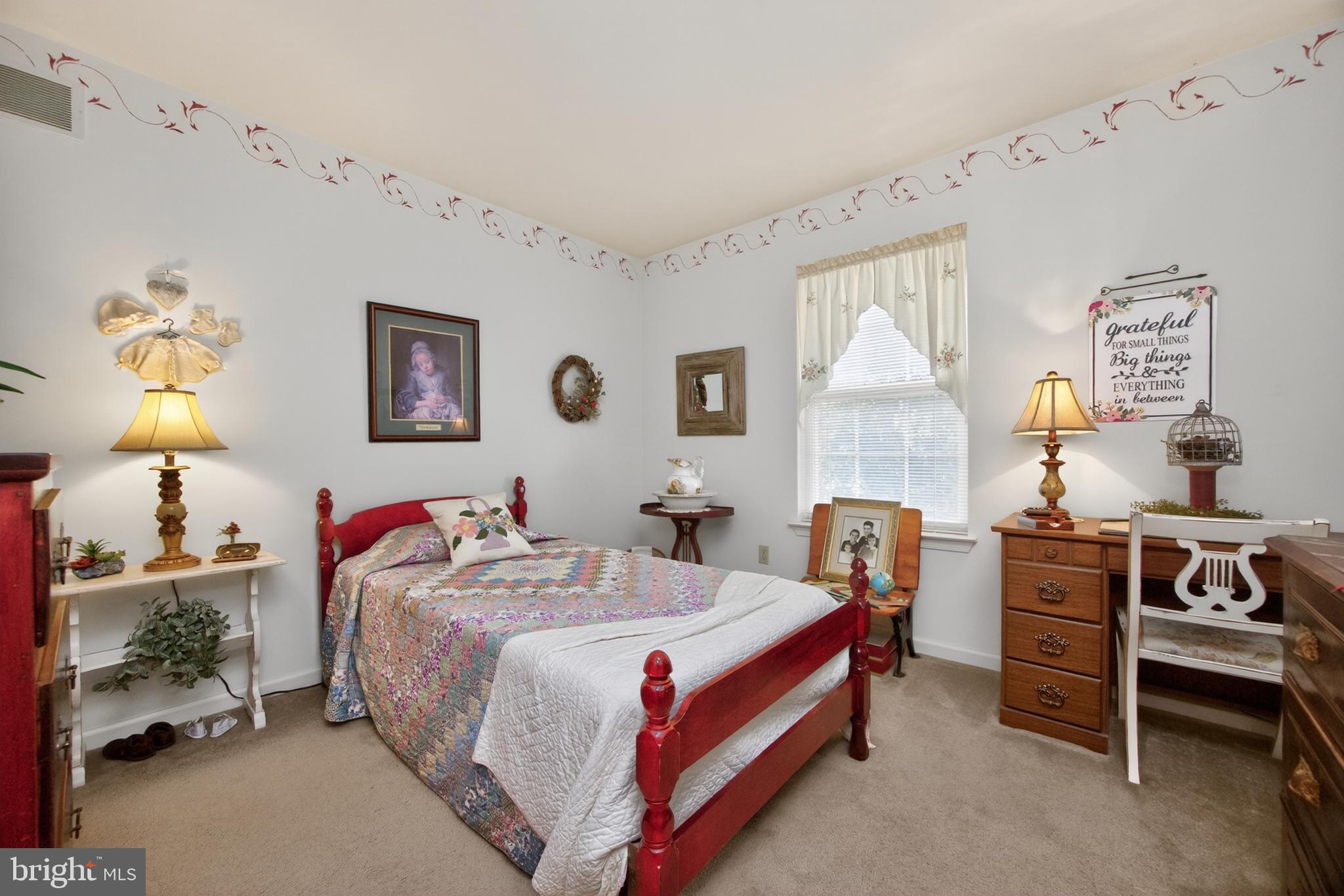 STRAWBERRY FIELDS - Residential