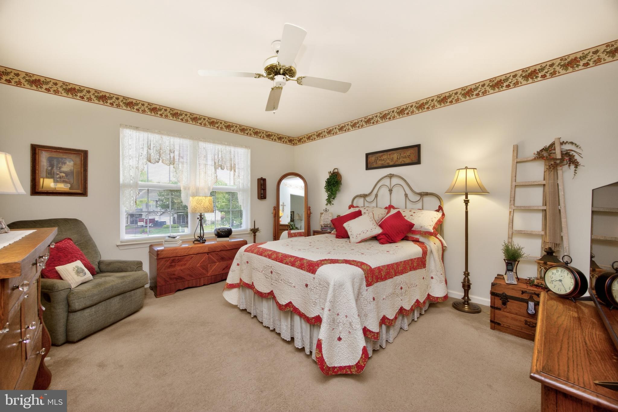 STRAWBERRY FIELDS - Residential