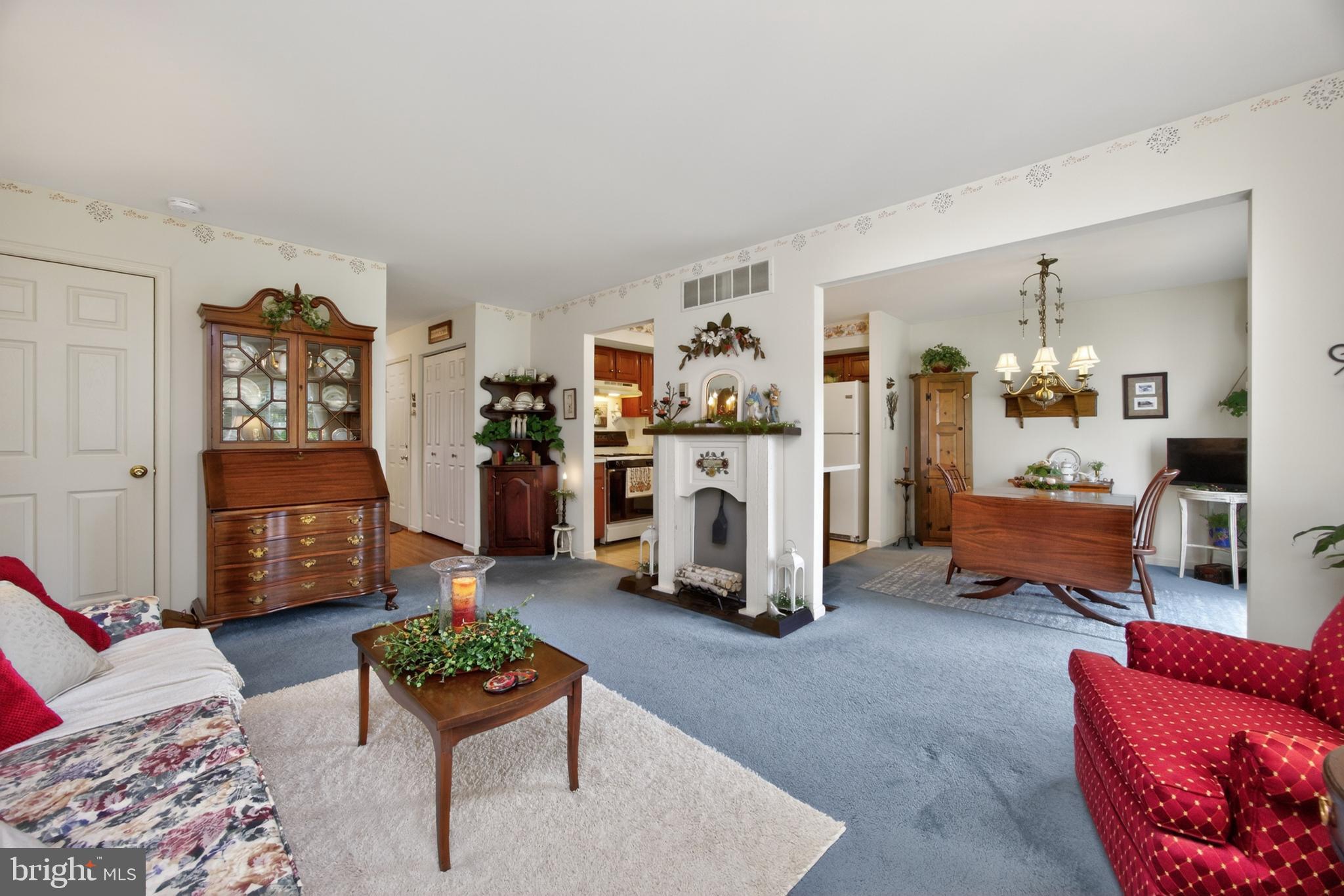 STRAWBERRY FIELDS - Residential