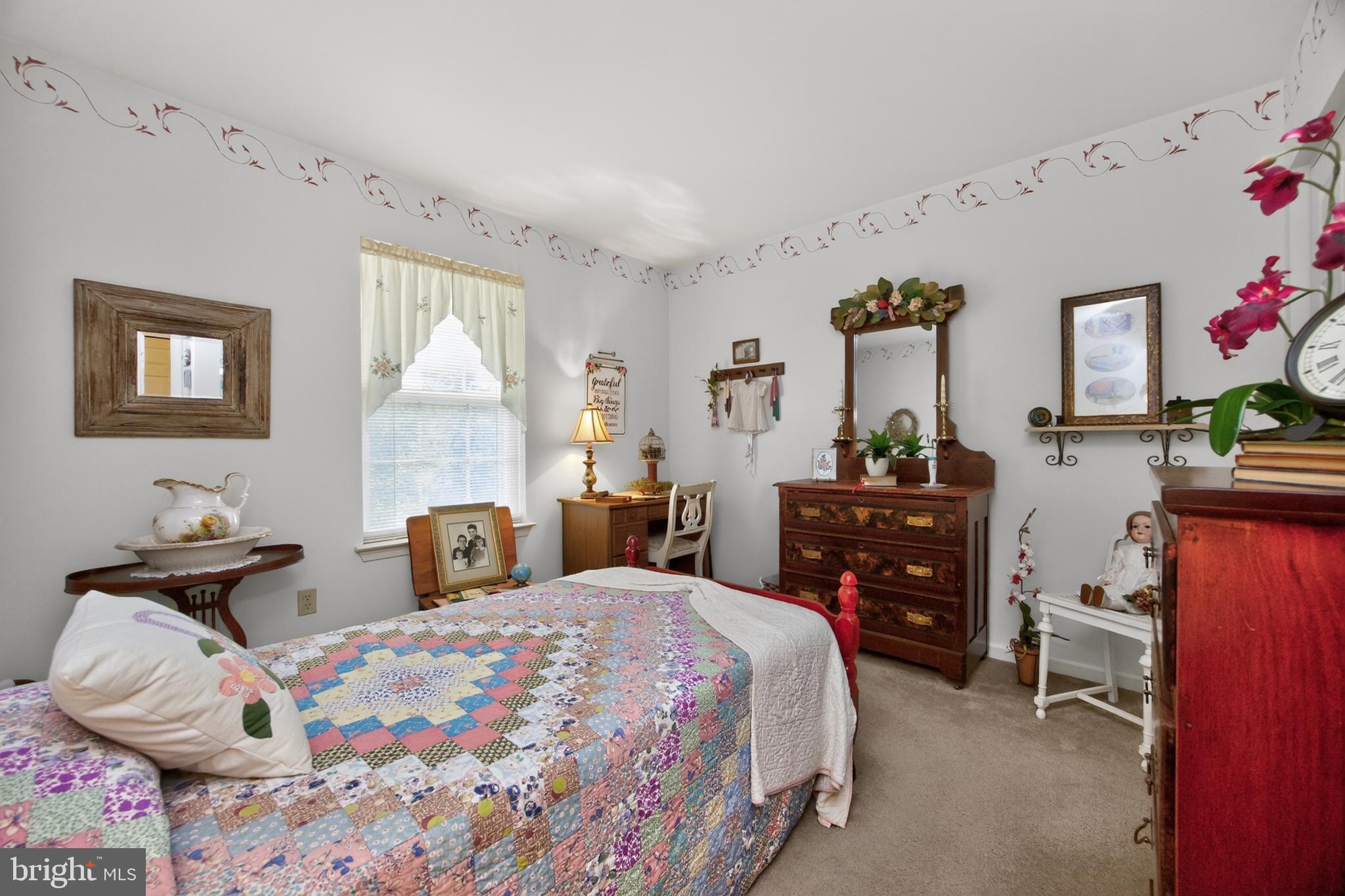 STRAWBERRY FIELDS - Residential