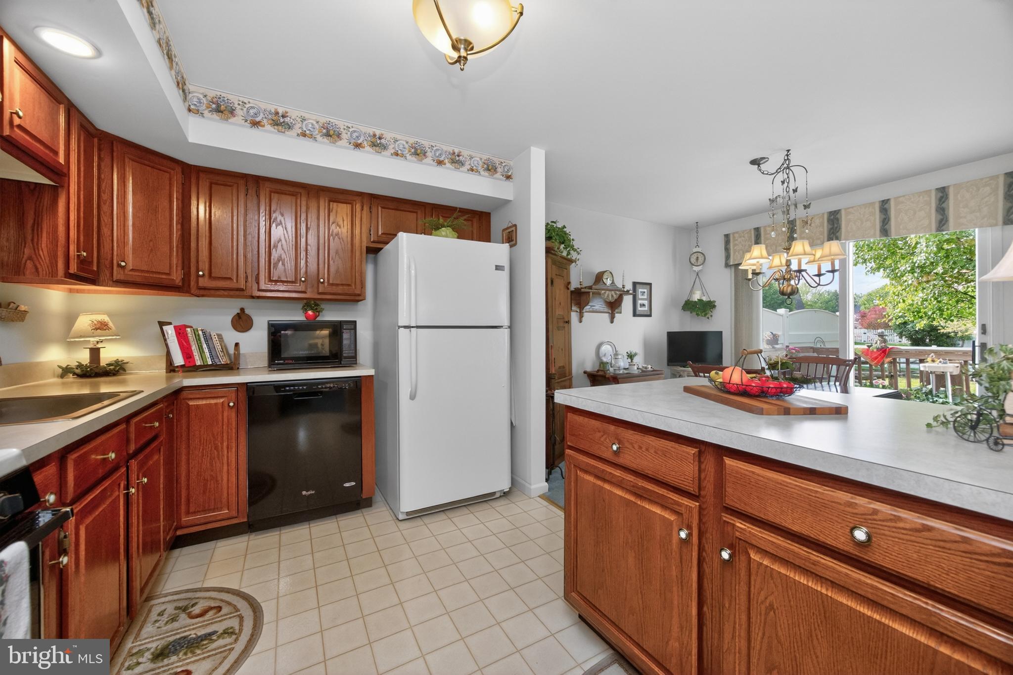 STRAWBERRY FIELDS - Residential