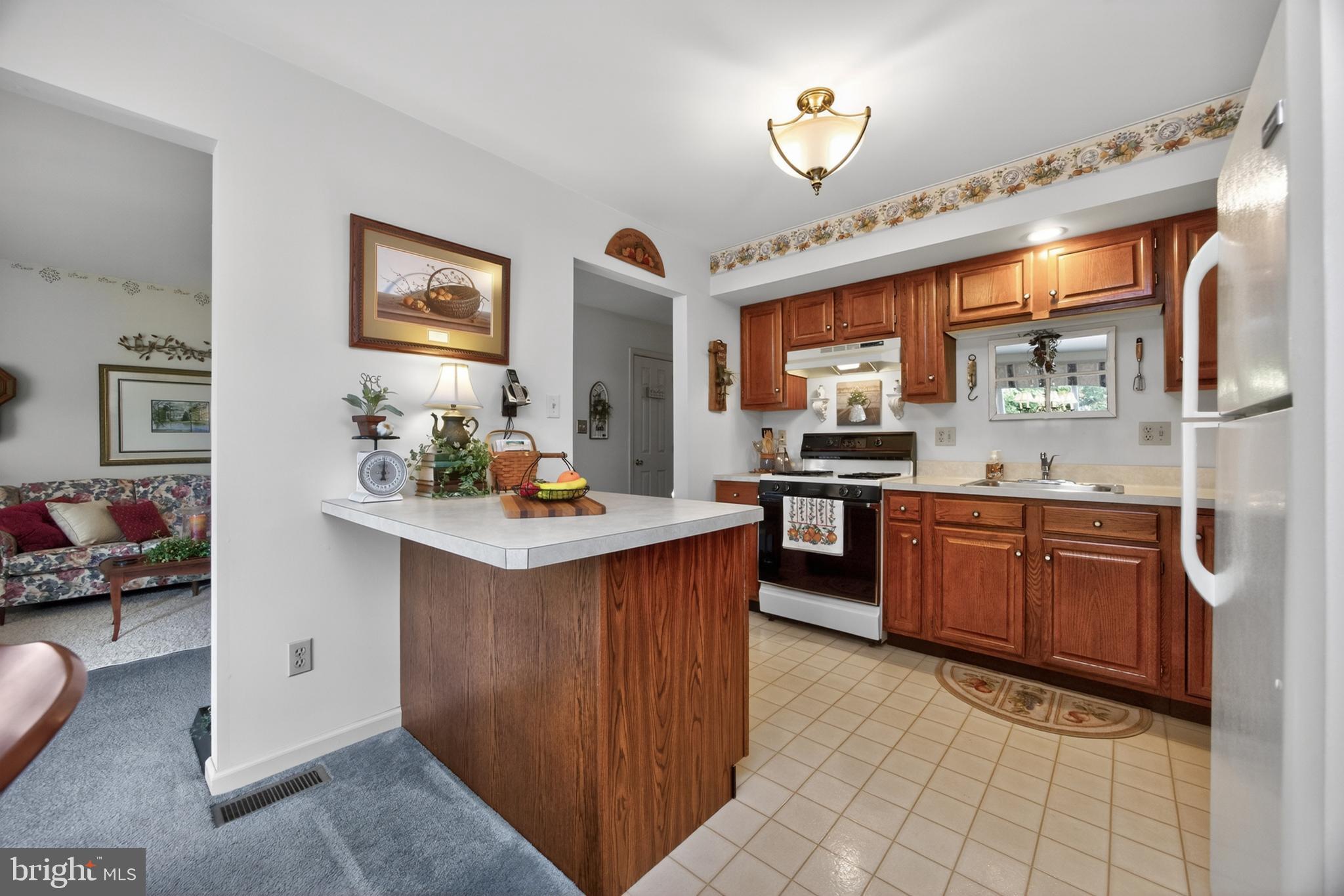 STRAWBERRY FIELDS - Residential