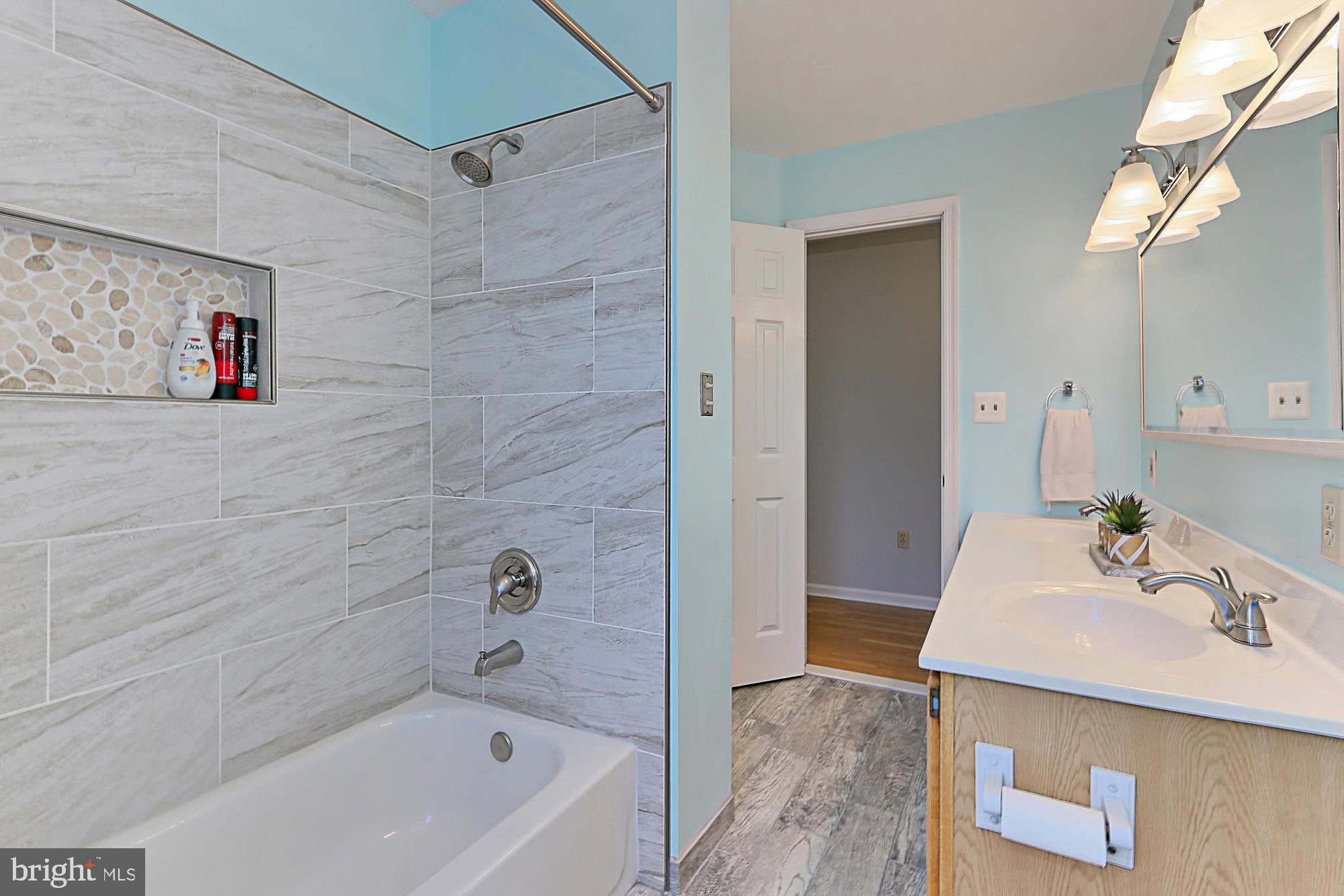 MOORES HAMLET - Residential