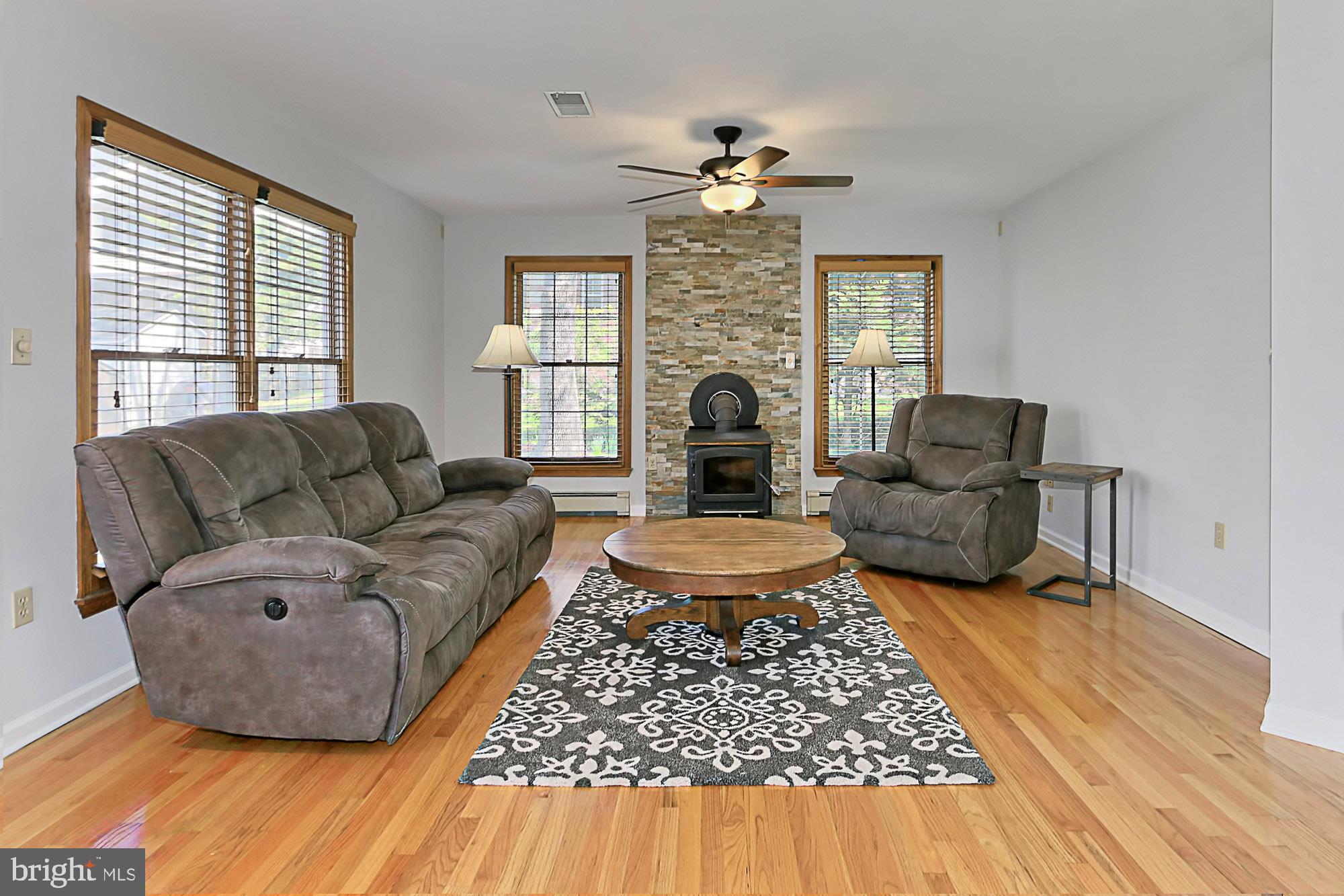 MOORES HAMLET - Residential