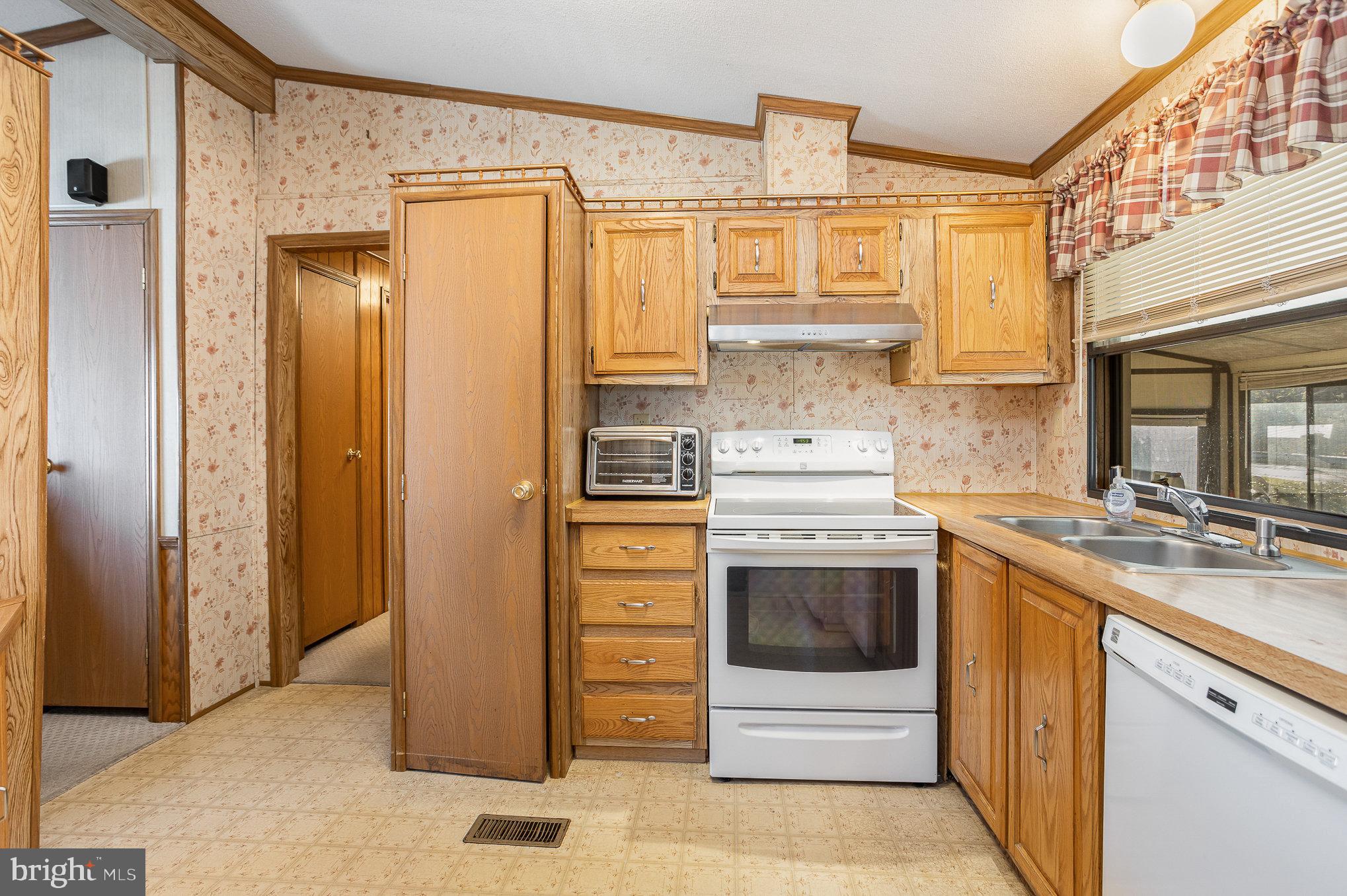 BRIARWOOD ESTATES - Residential