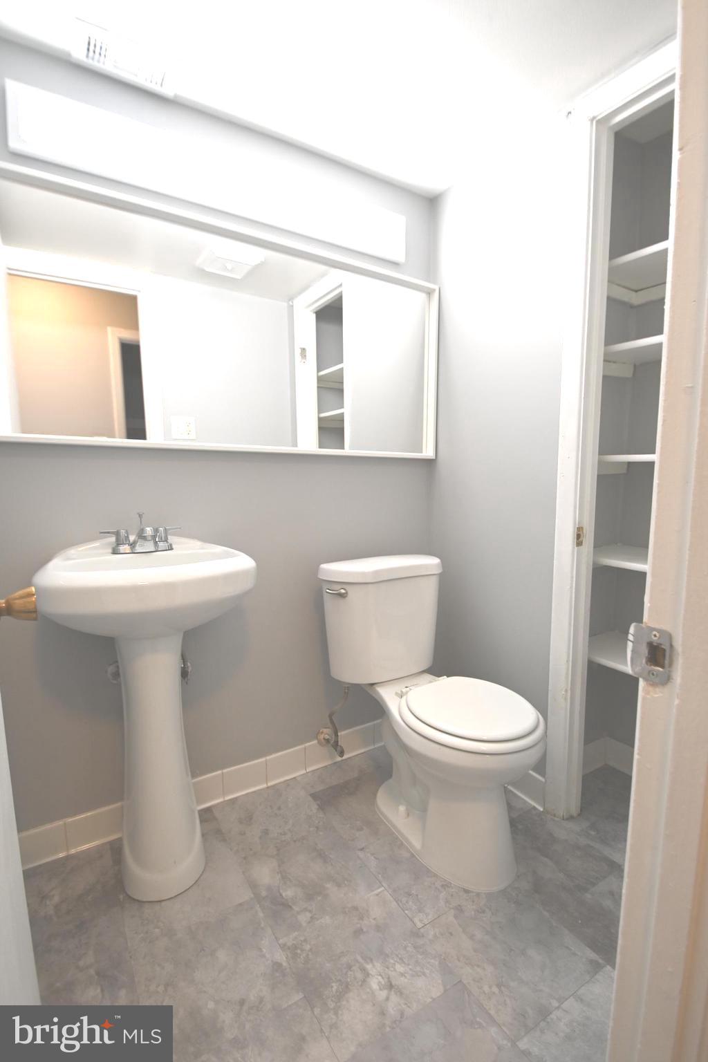 BETHESDA PARK - Residential Lease