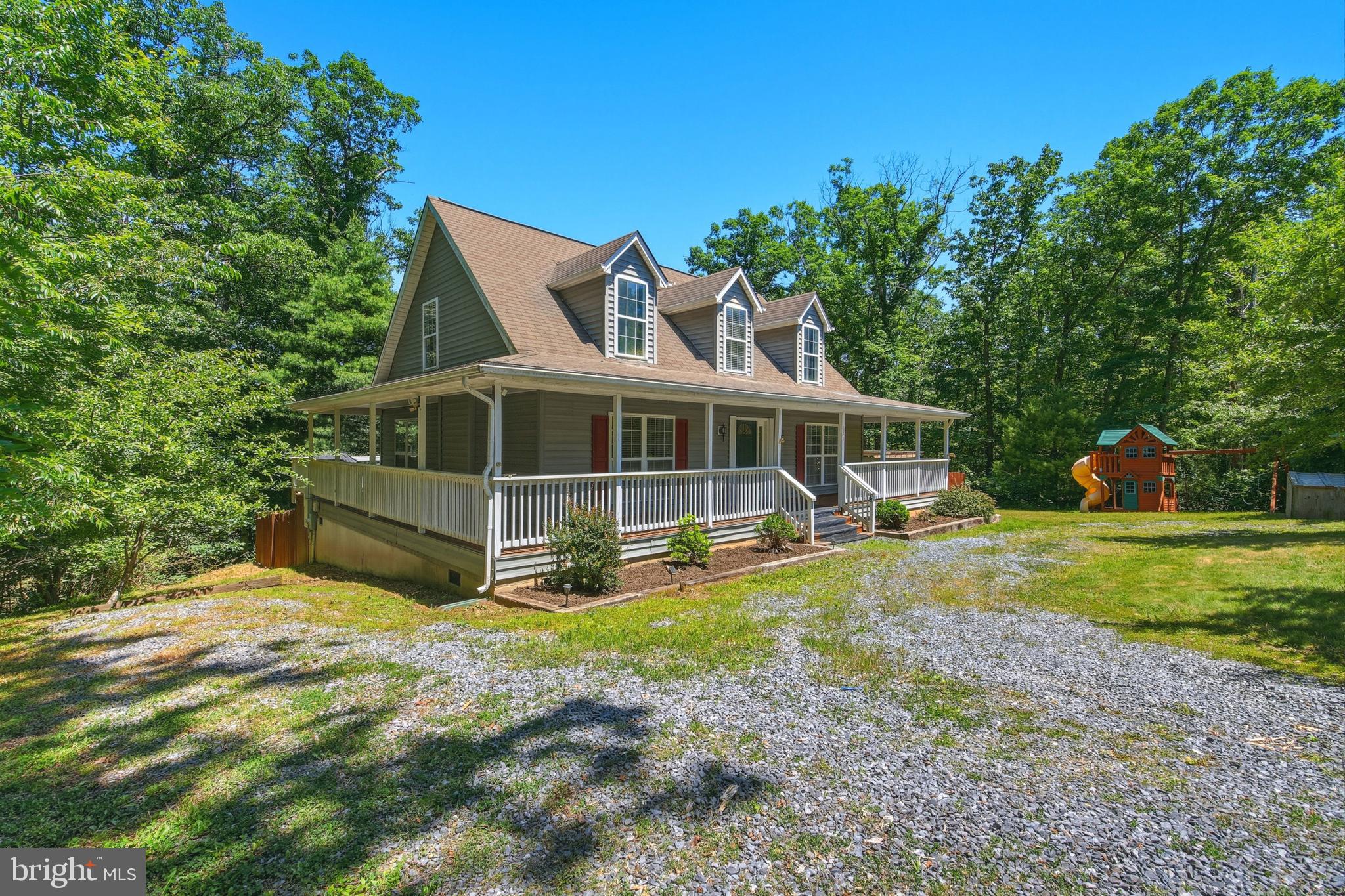 671 WILLOW LANE