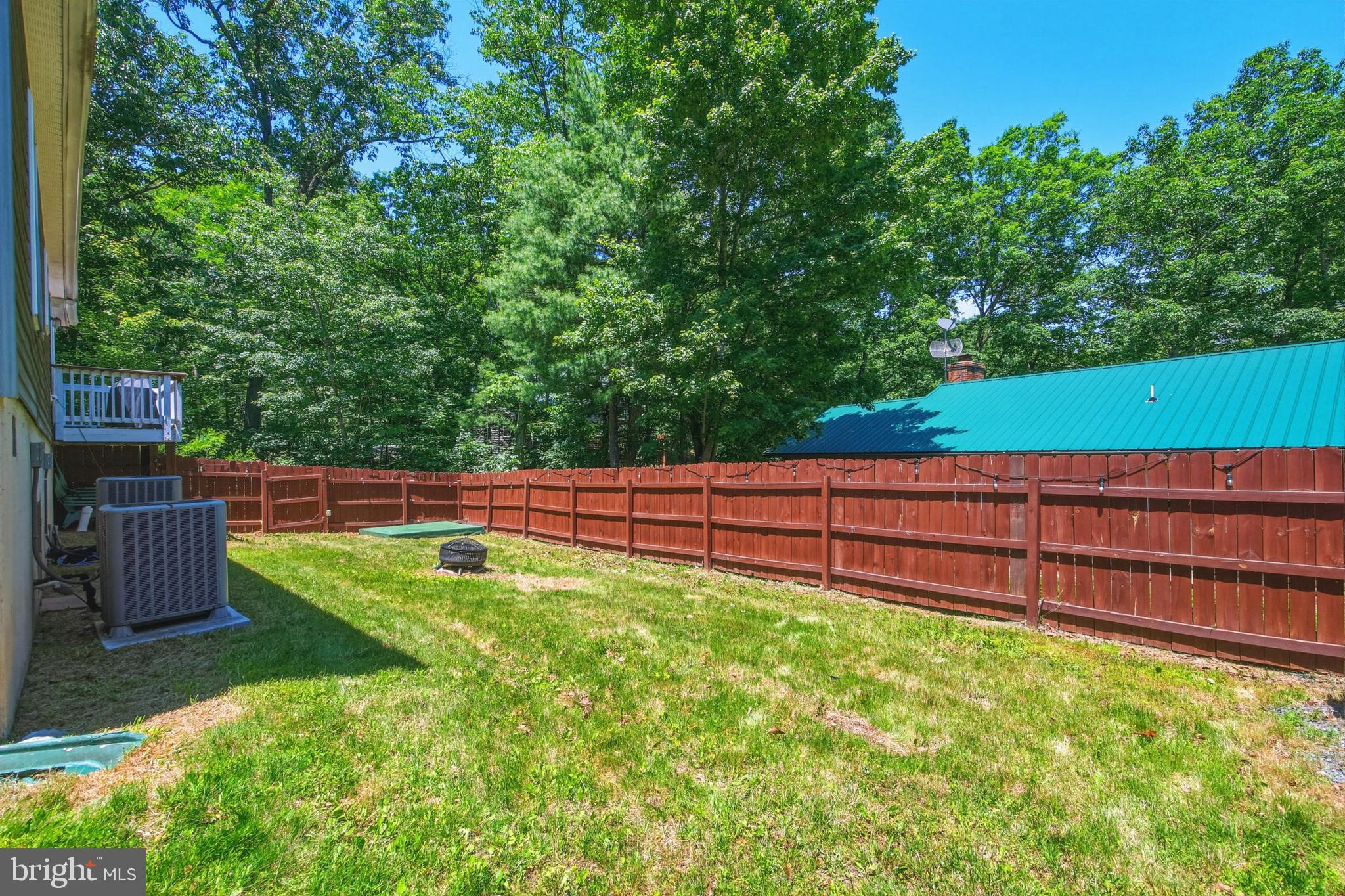 671 WILLOW LANE