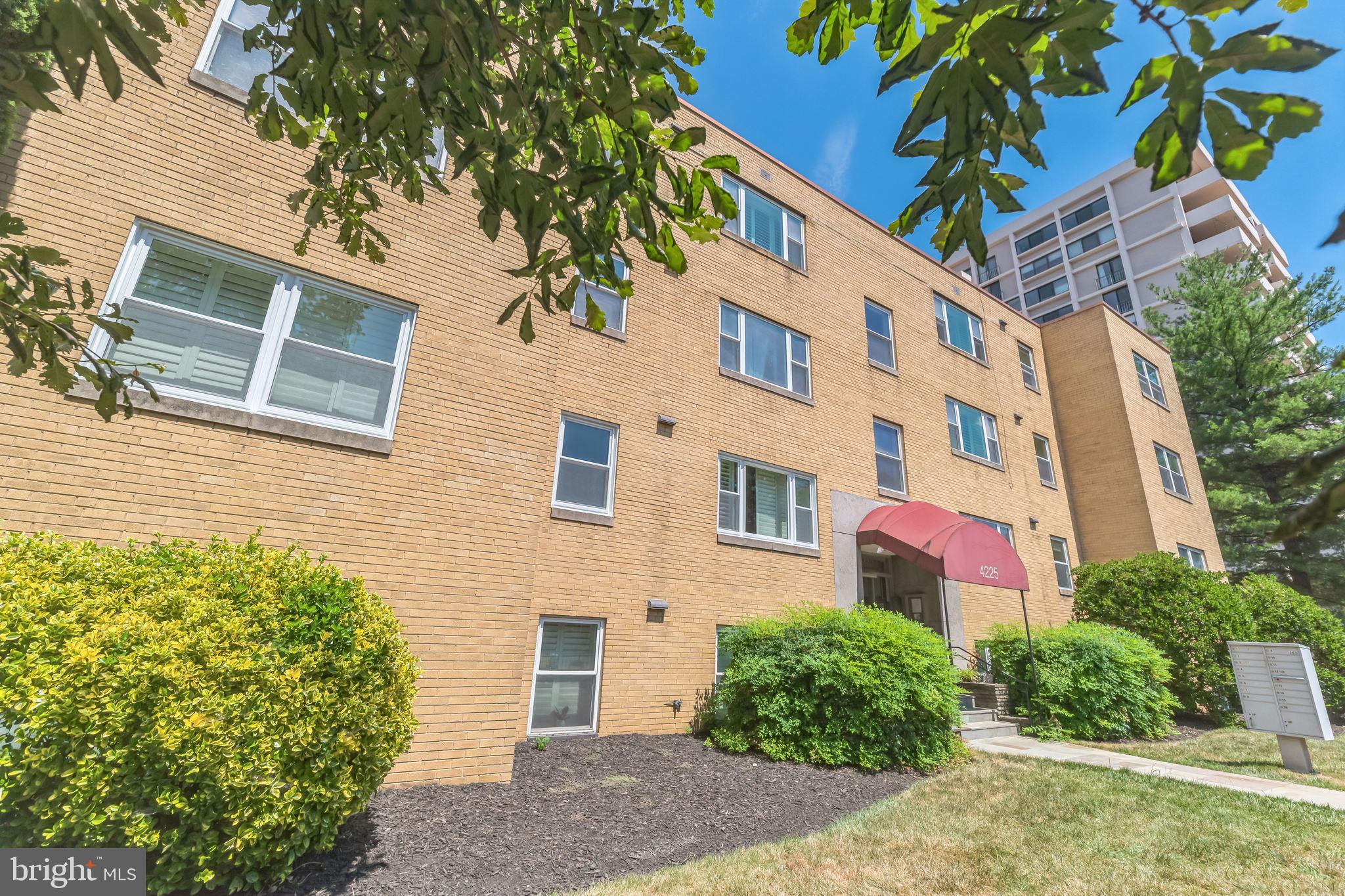 4225 N HENDERSON ROAD 103