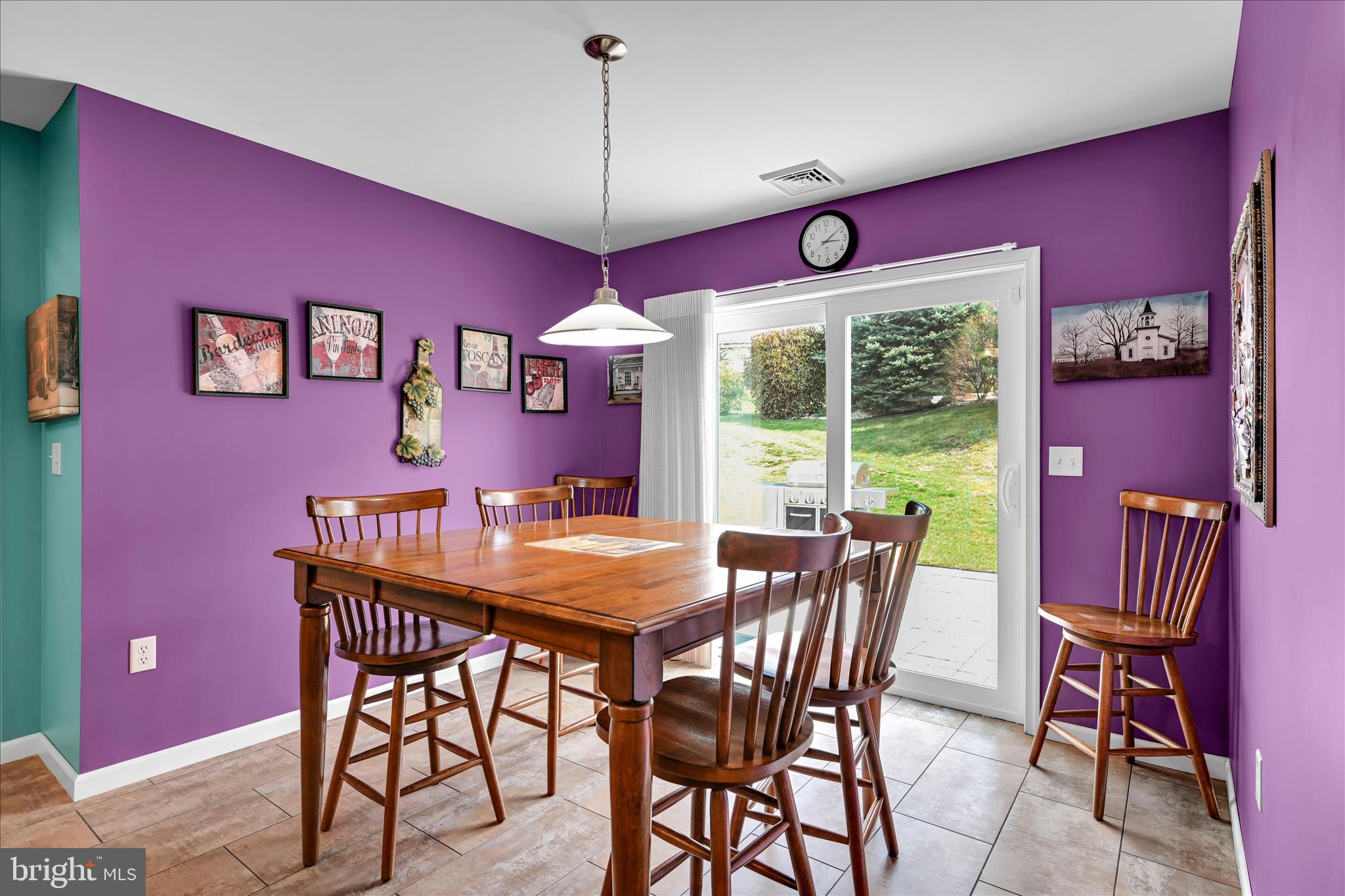 BRIAR LAKE - Residential