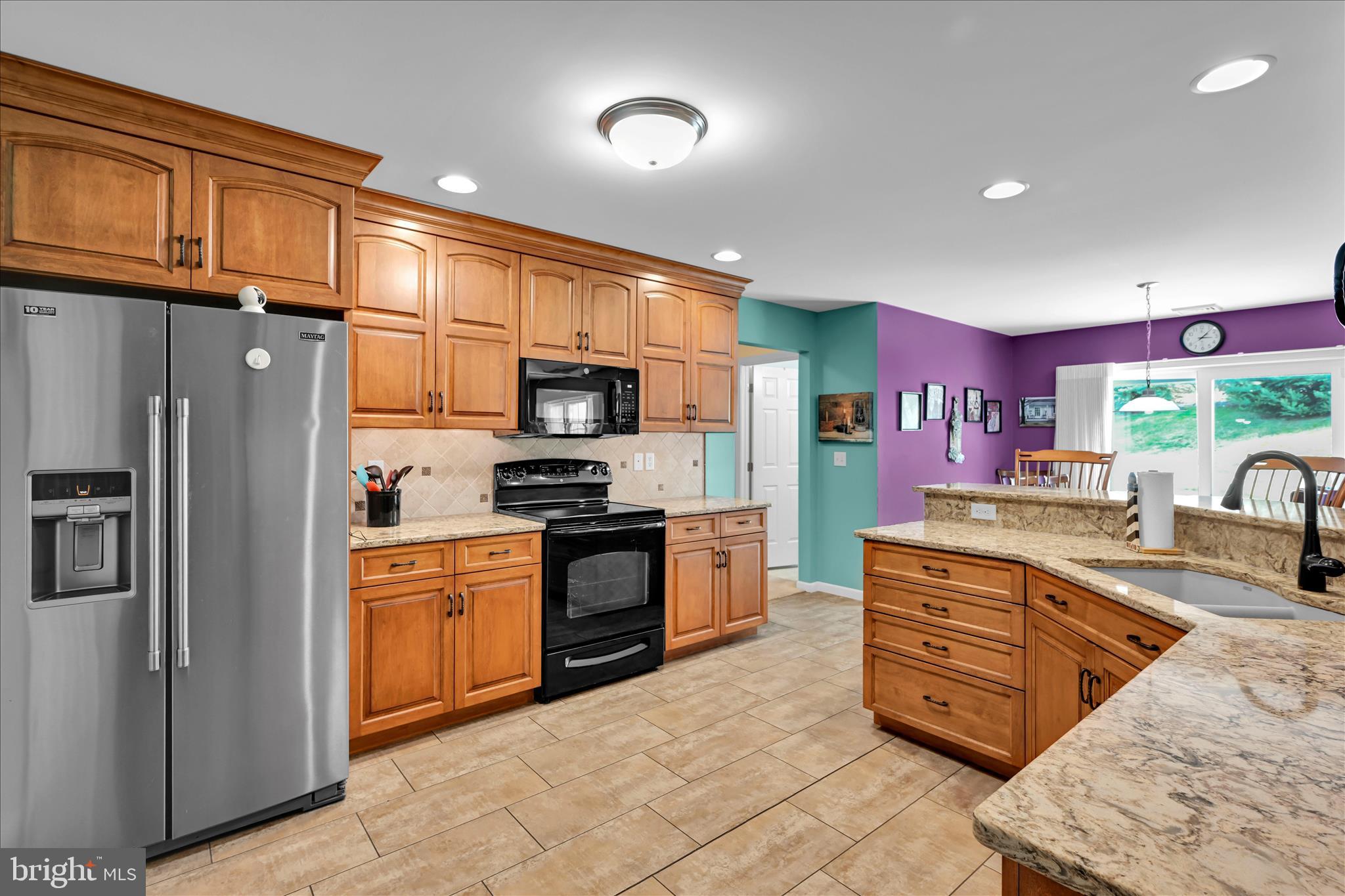 BRIAR LAKE - Residential