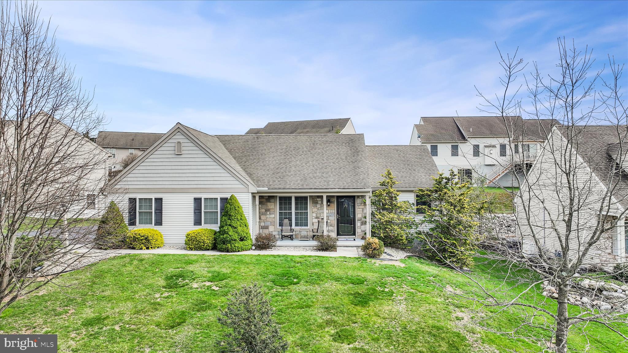 BRIAR LAKE - Residential