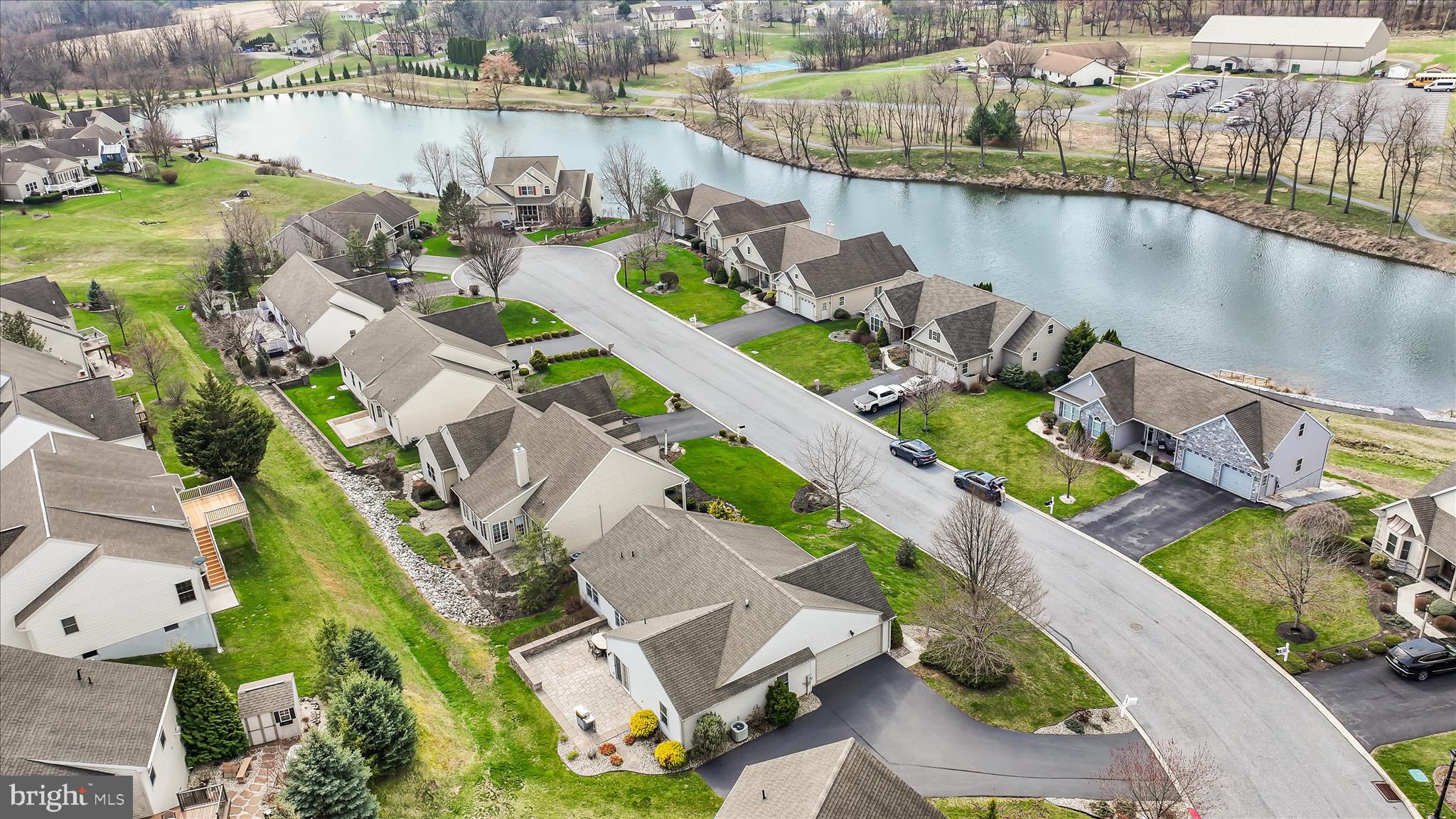 BRIAR LAKE - Residential