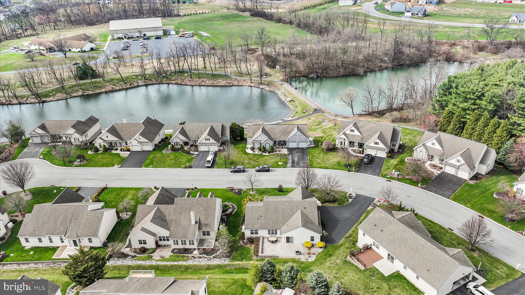 BRIAR LAKE - Residential