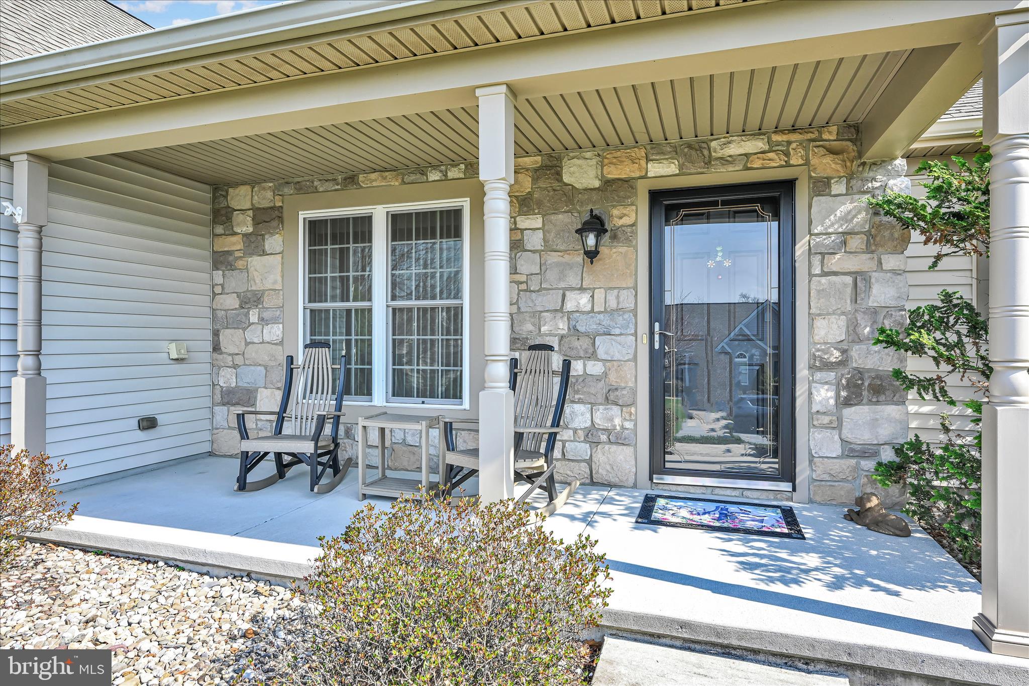 BRIAR LAKE - Residential