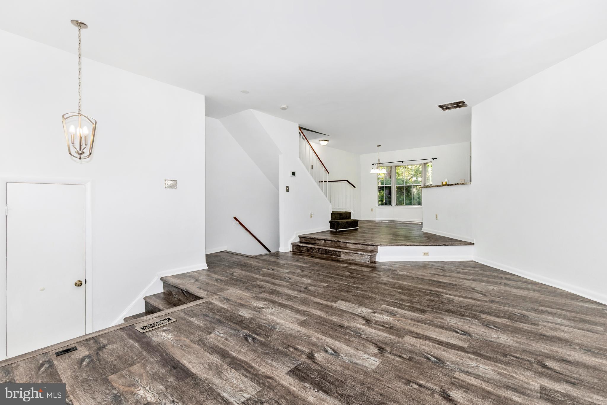 WILLOW COVE TOWNHOMES - Residential