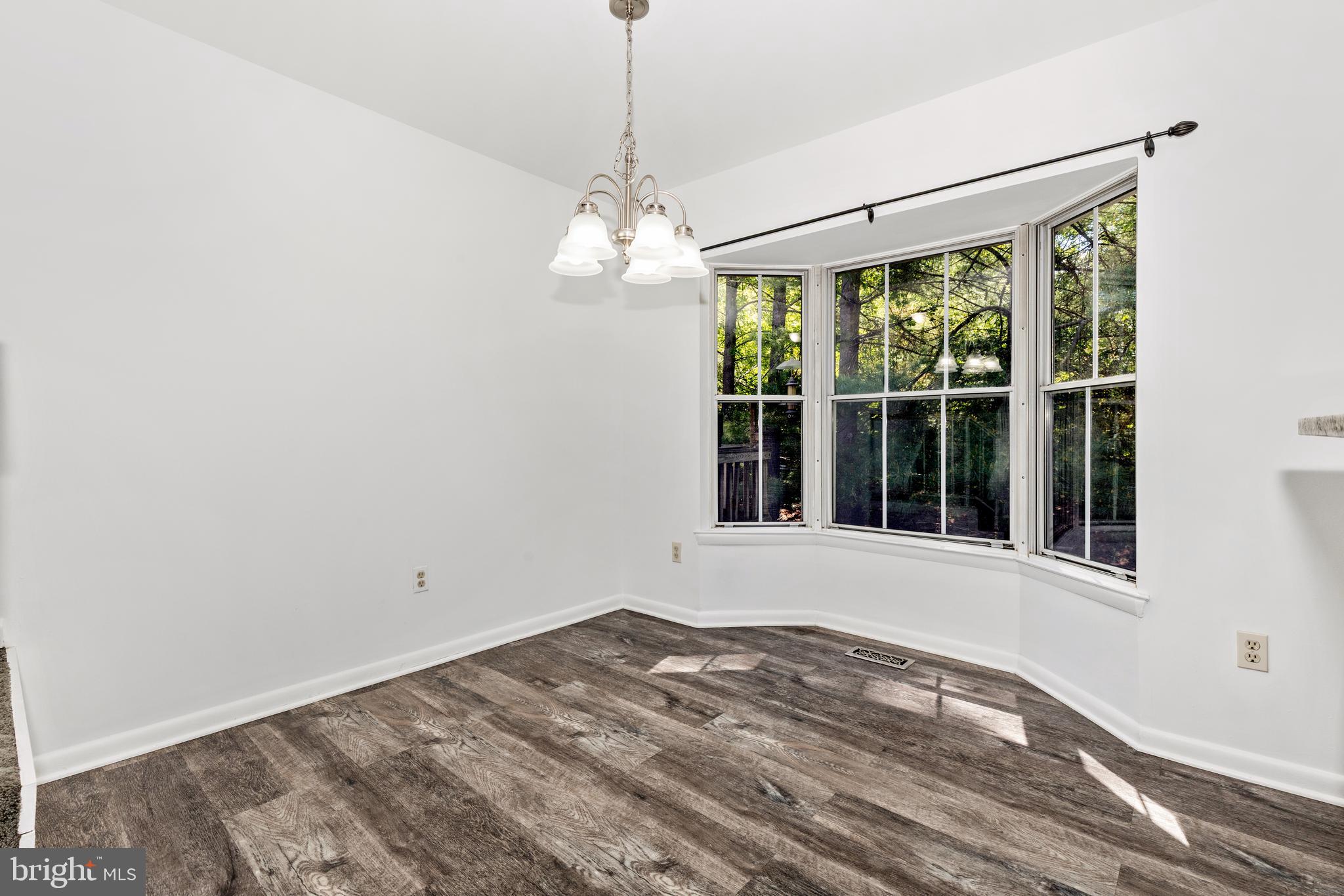 WILLOW COVE TOWNHOMES - Residential